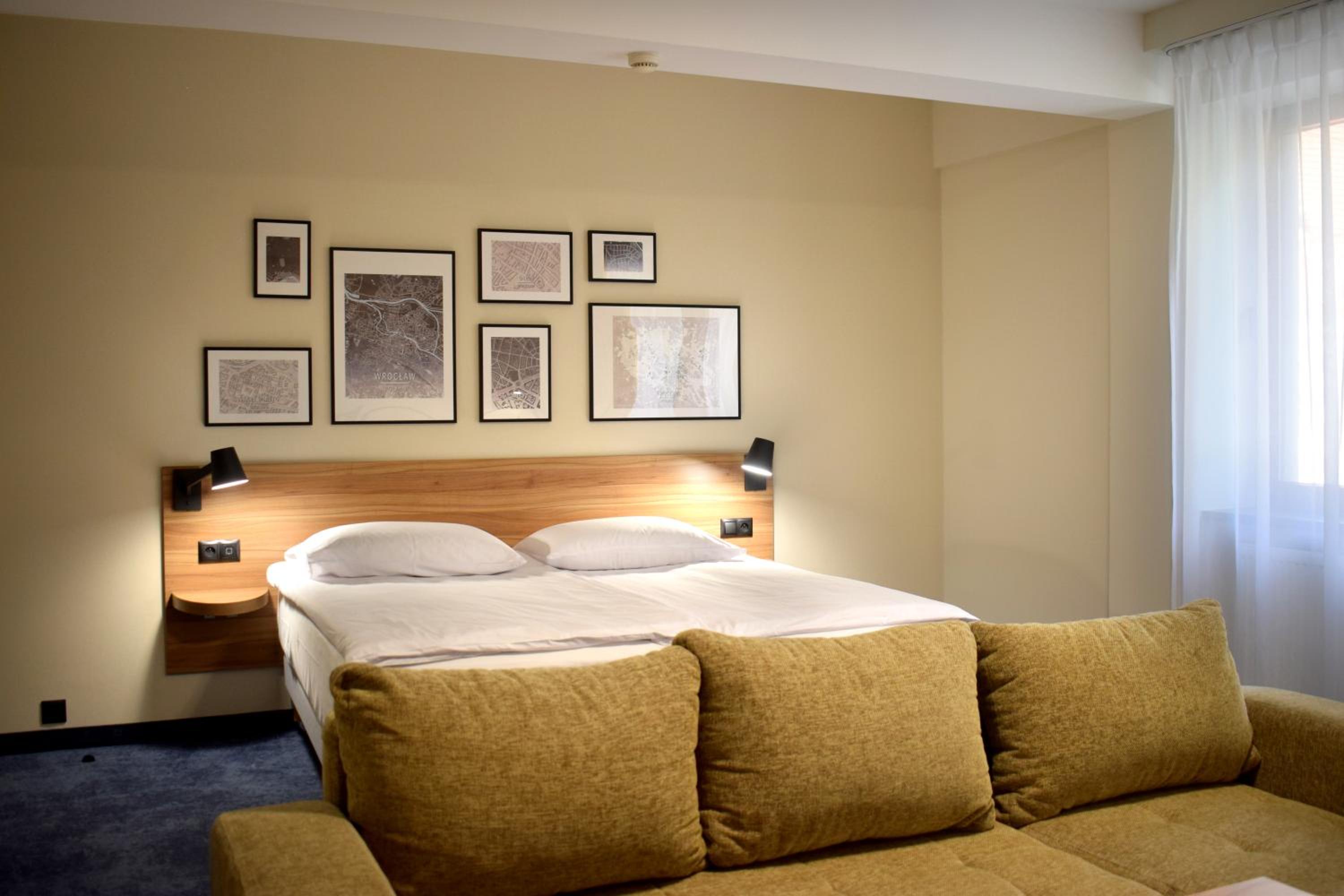 Suite With King Bed And Sofa photo 3