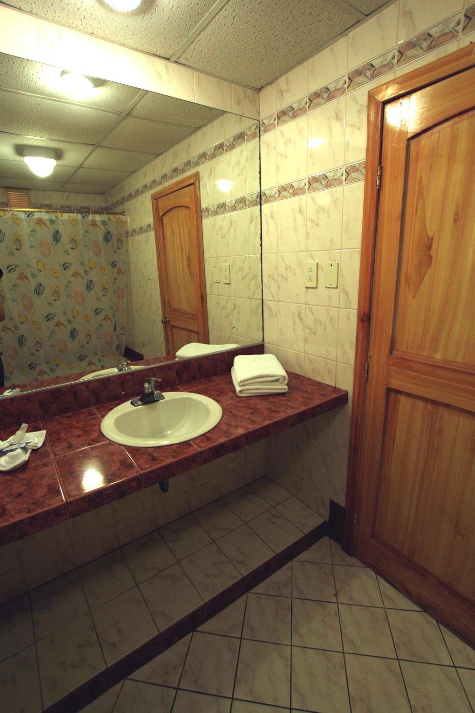 Standard Queen Room photo 2