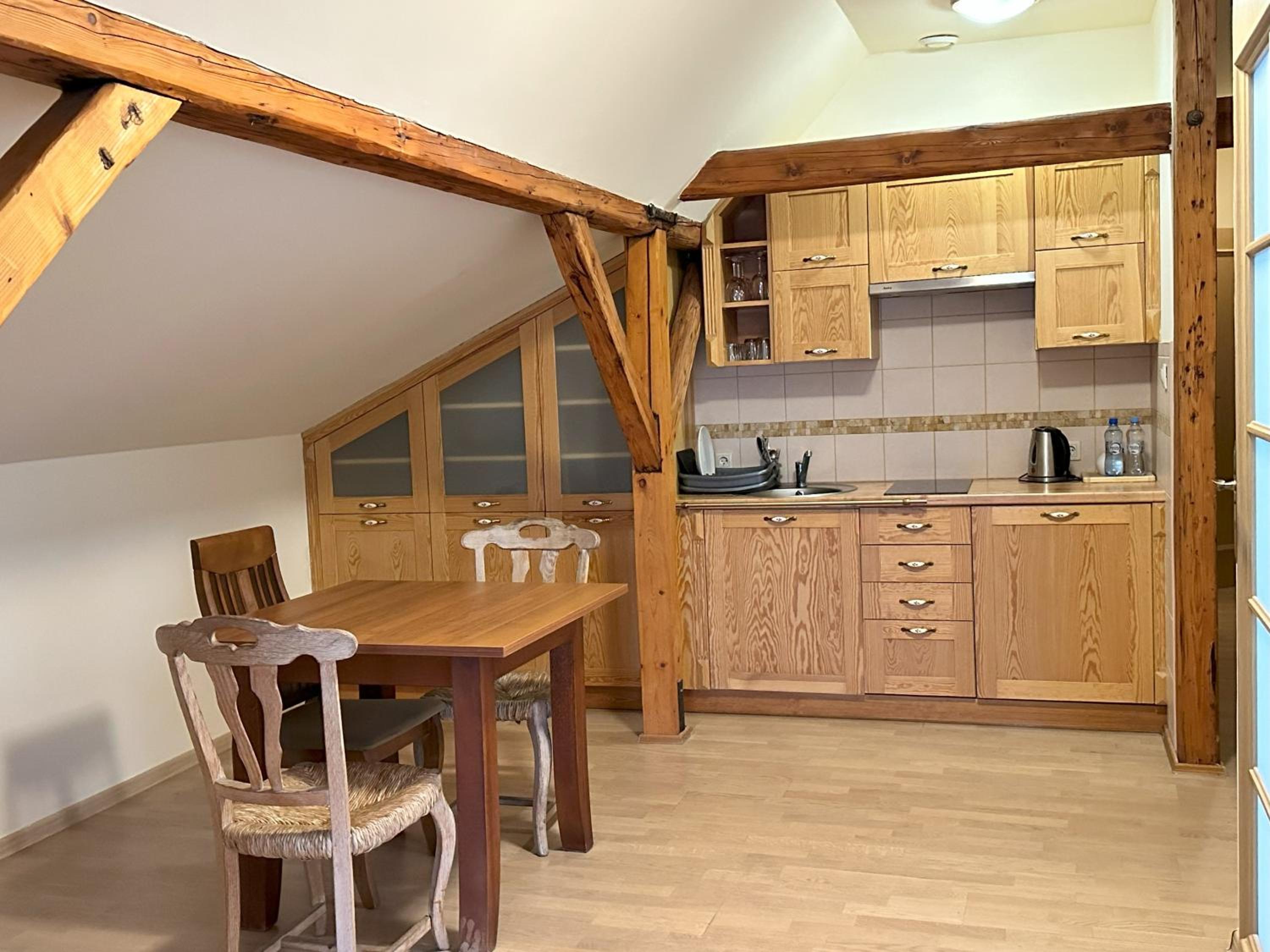 Apartment with Mountain View - Photo 6