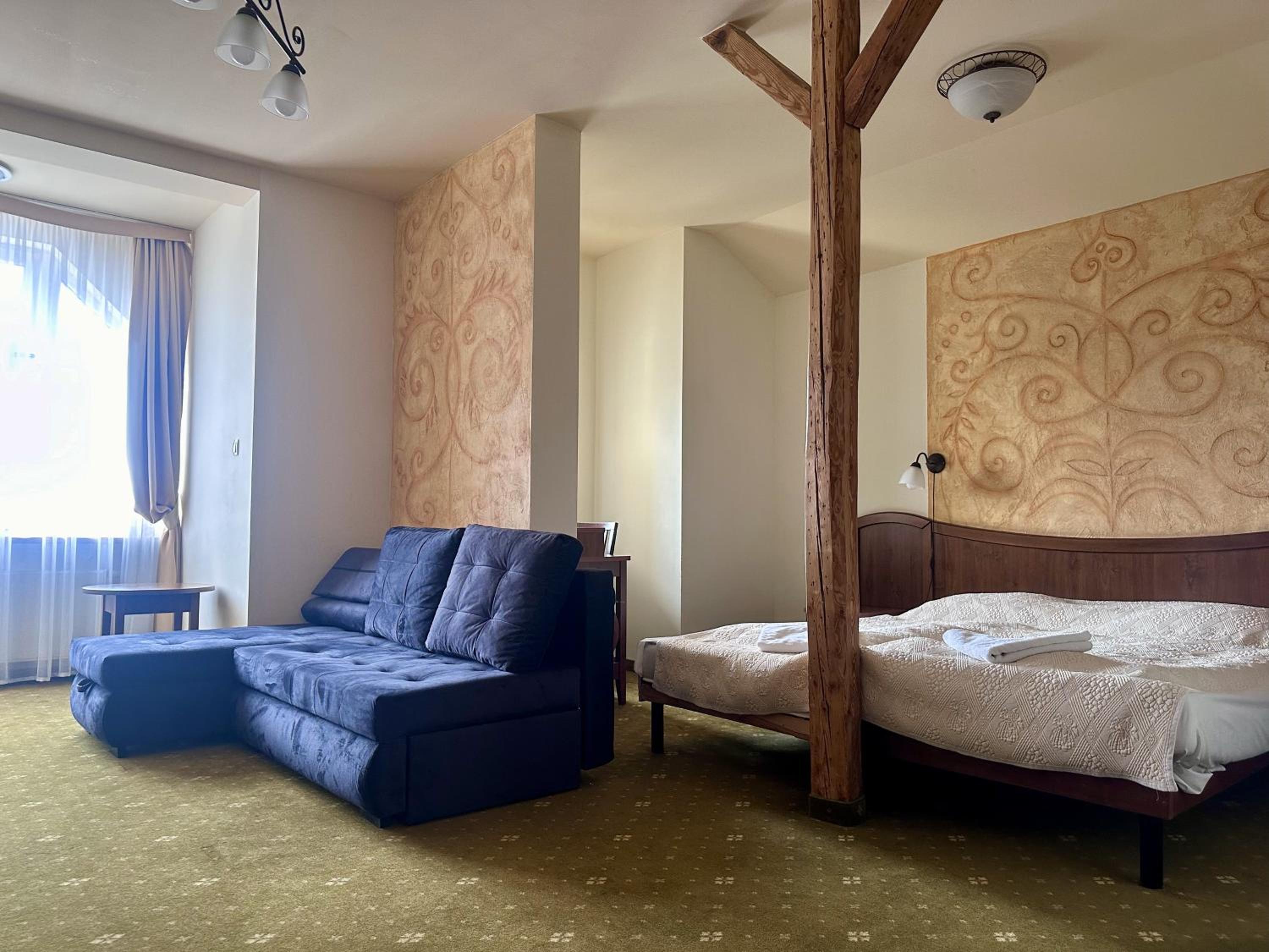 Double Room - Photo 5