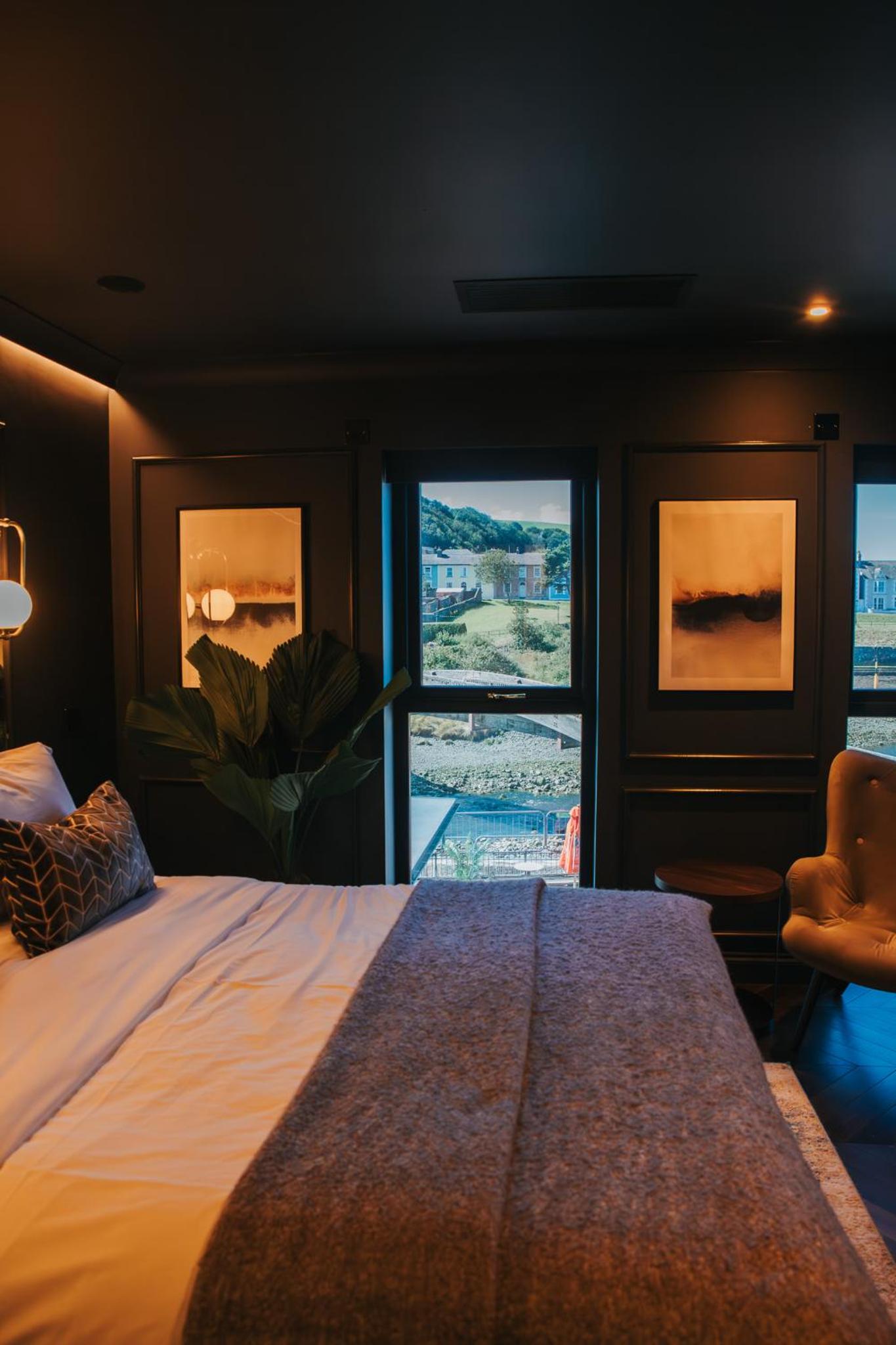Superior King Room - Photo 2