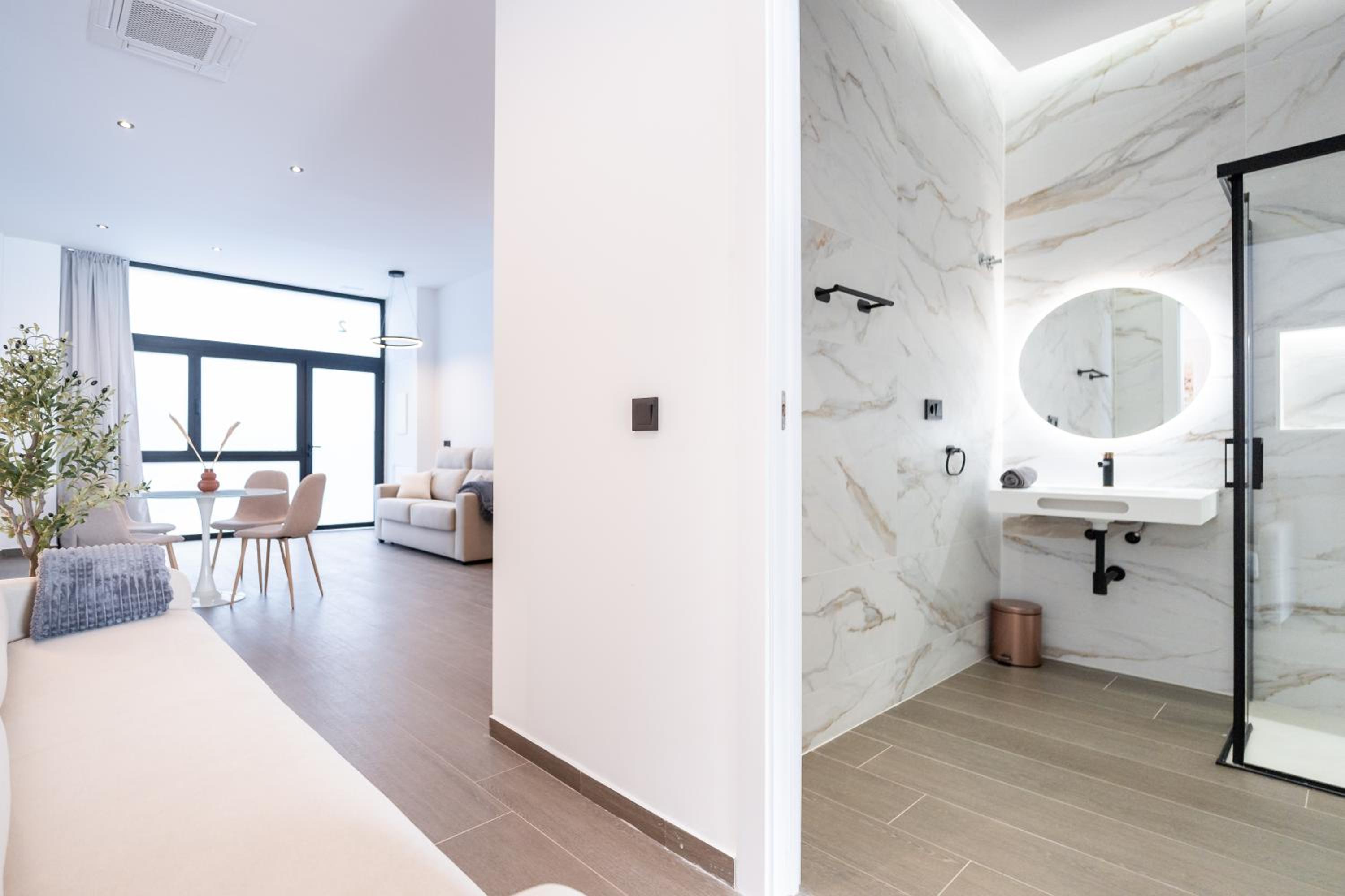 One-Bedroom Apartment