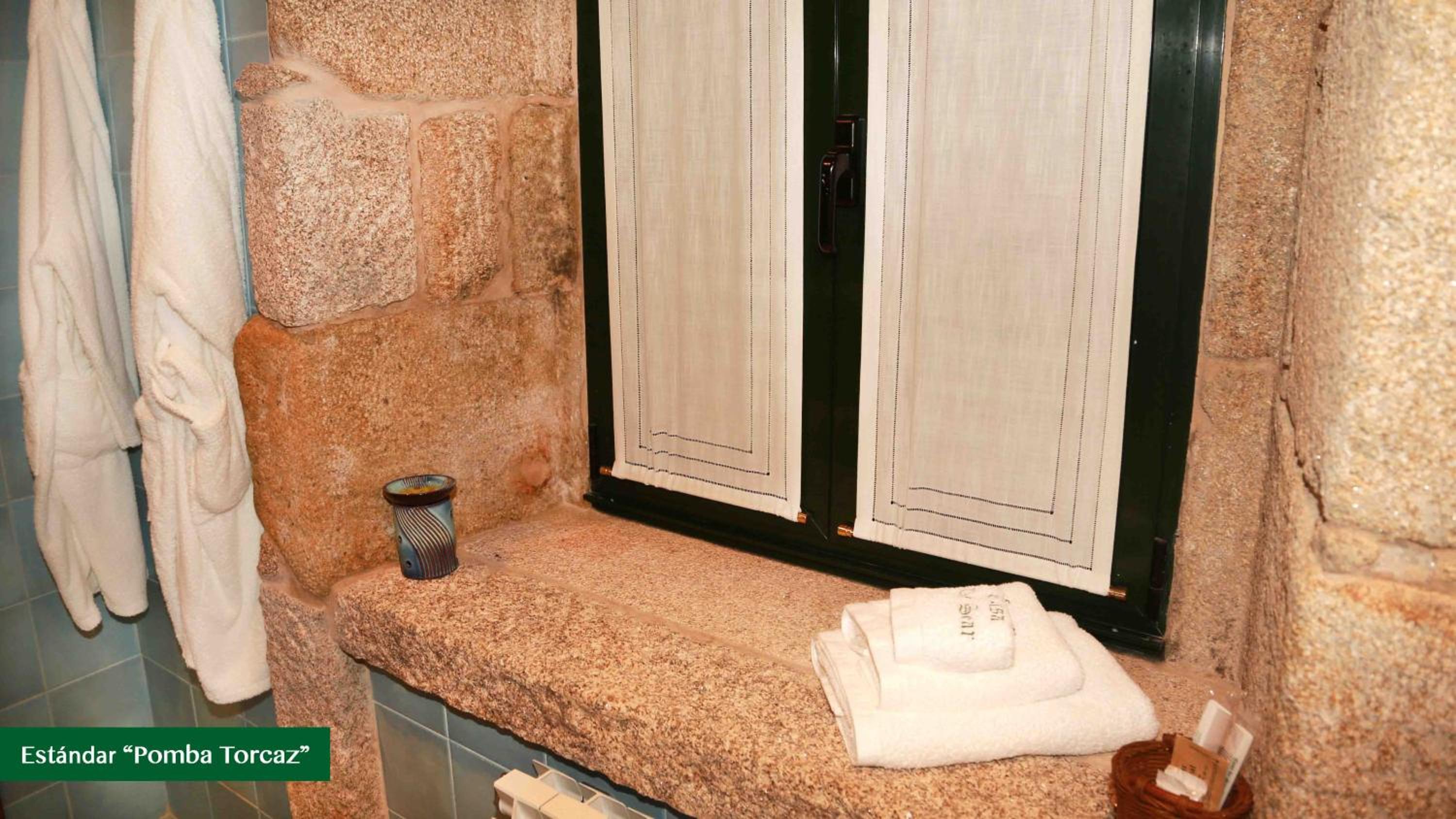 Deluxe Double Room with Garden View photo 3