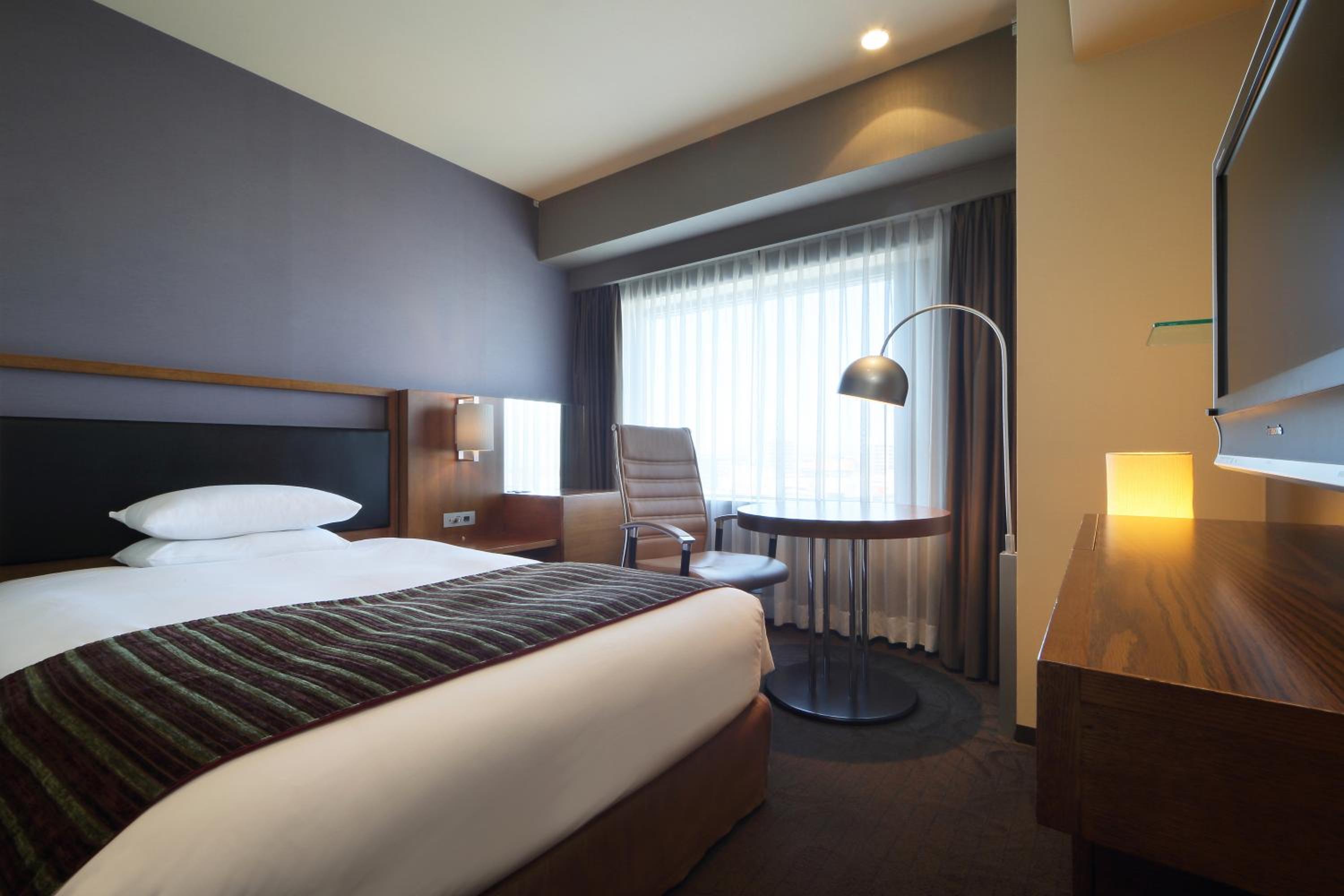 Double Room with Small Double Bed - Smoking - Photo 1
