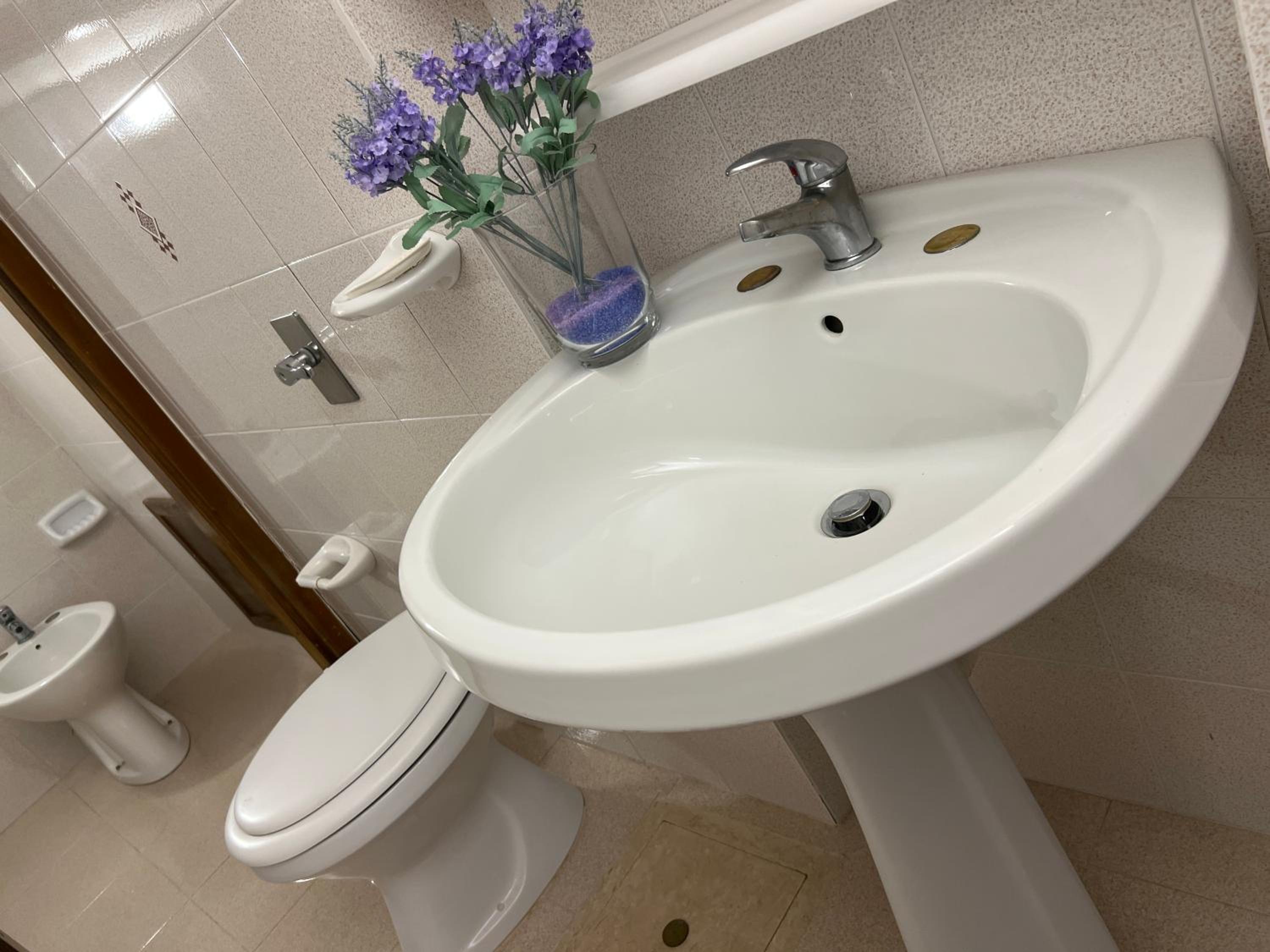 Comfort Triple Room with Shower - Photo 4