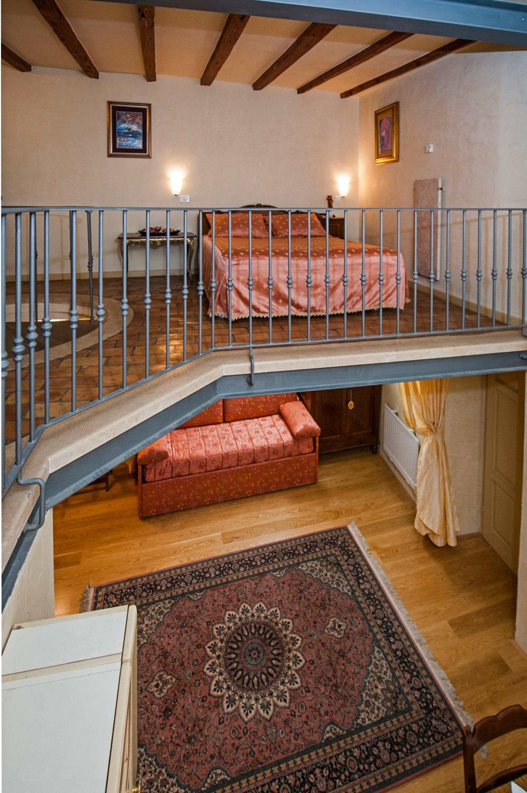 Duplex Apartment - Photo 2