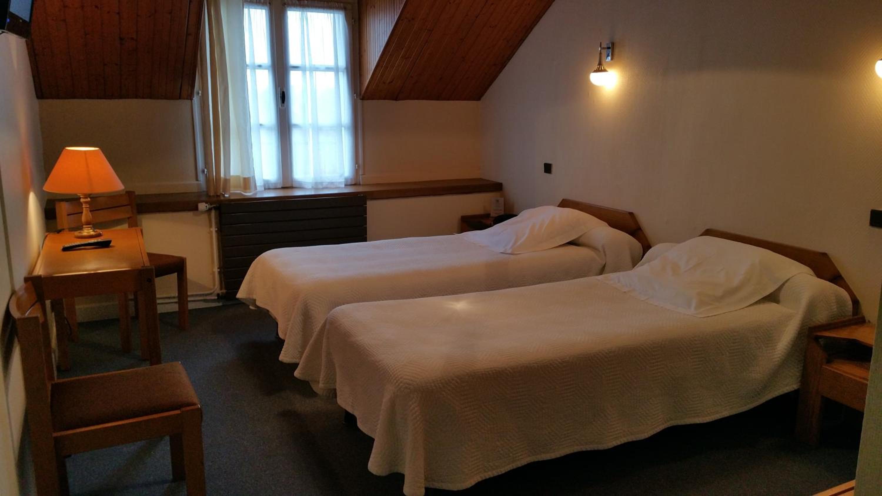 Classic Twin Room - Photo 1