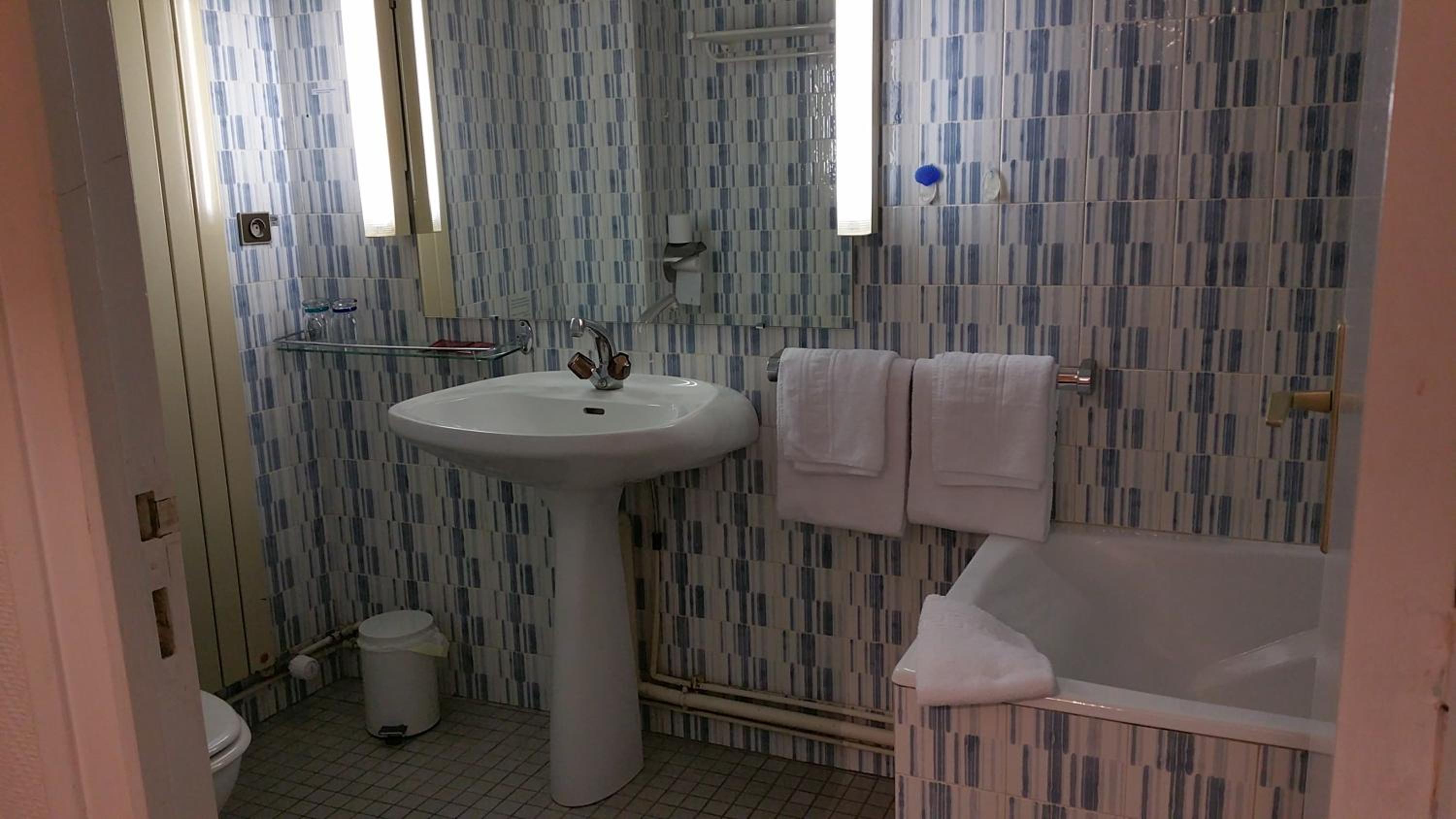 Classic Double Room - Photo 4