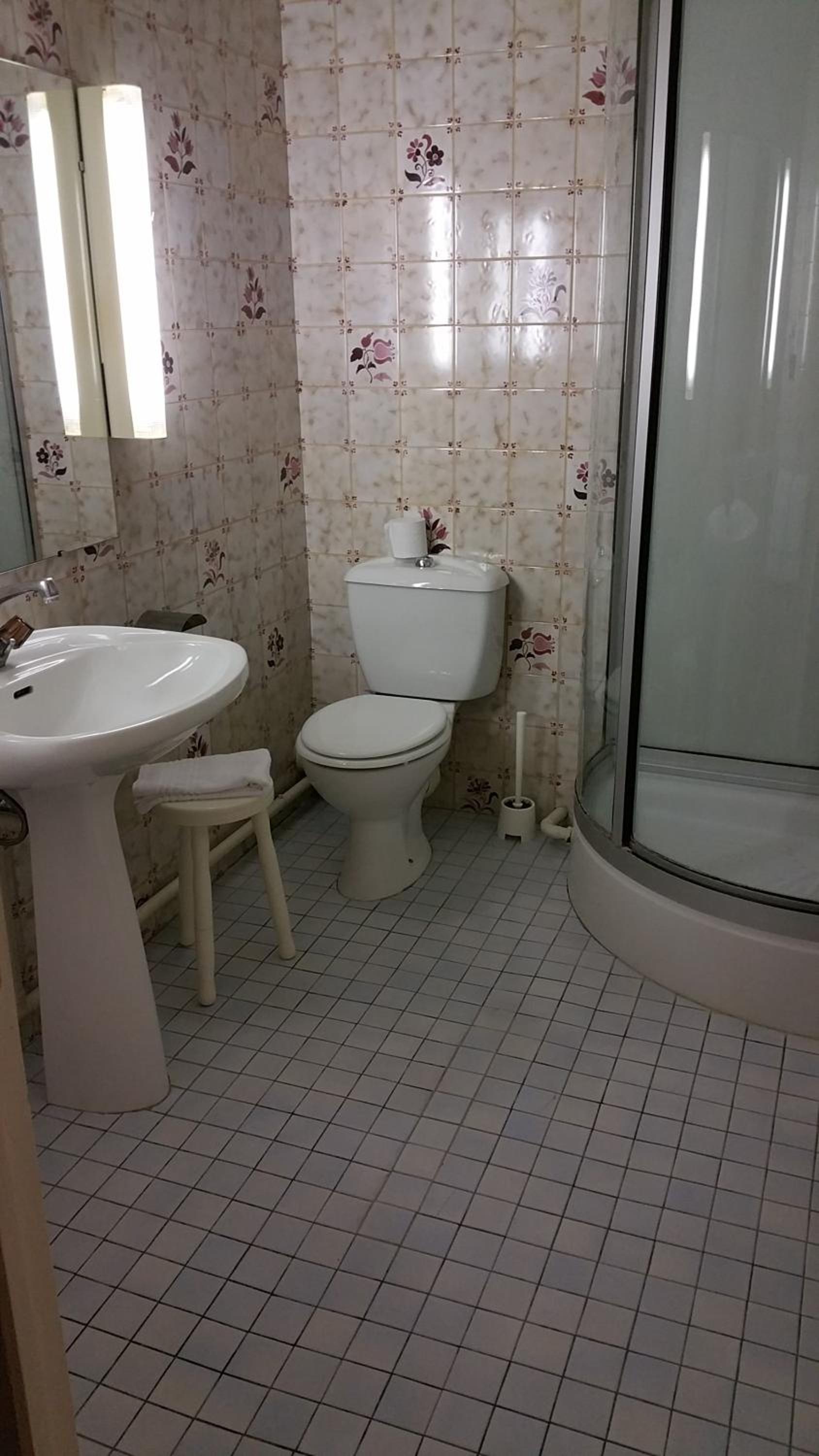 Classic Double Room - Photo 5