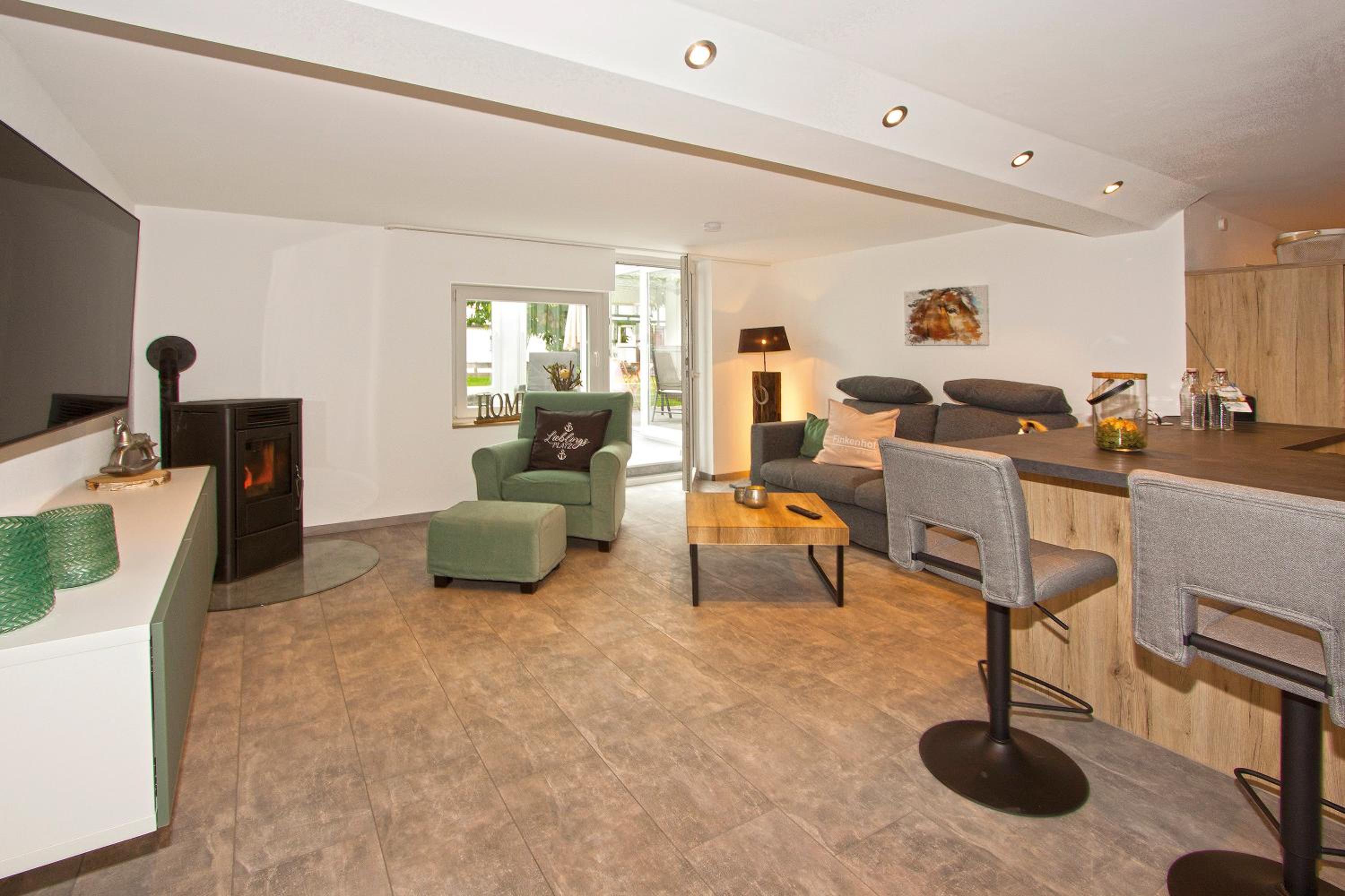 One-Bedroom Apartment