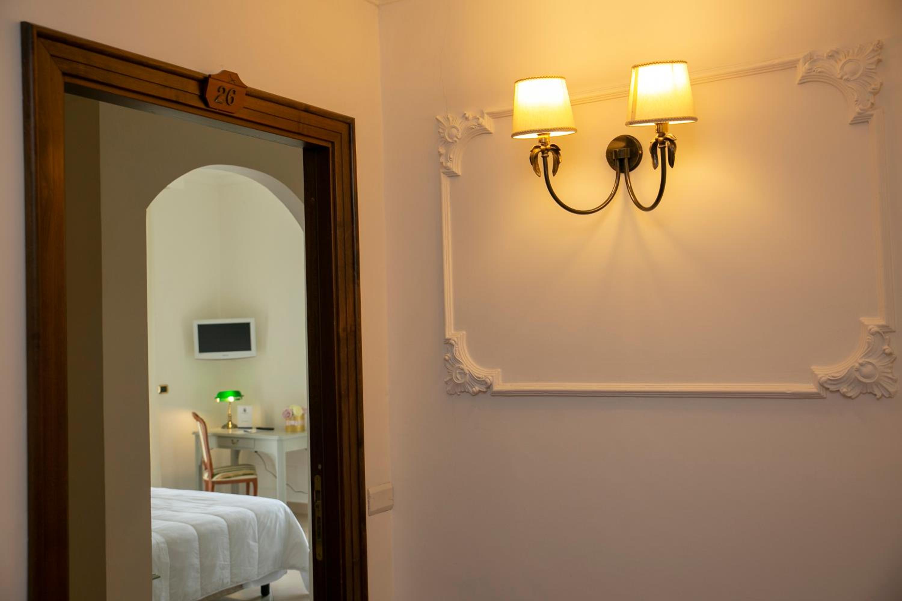 Superior Double Room - Photo 7