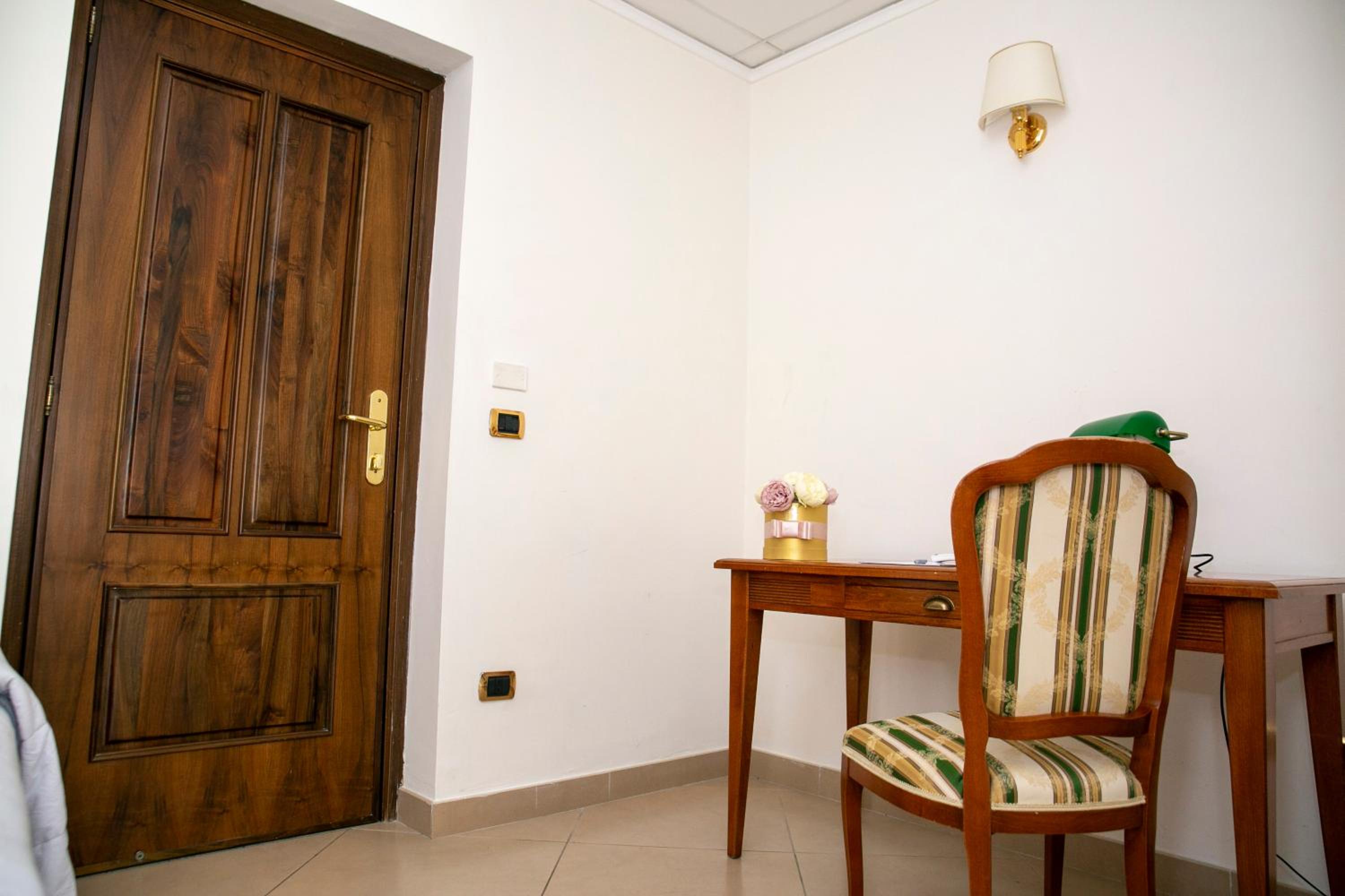 Superior Double Room - Photo 5