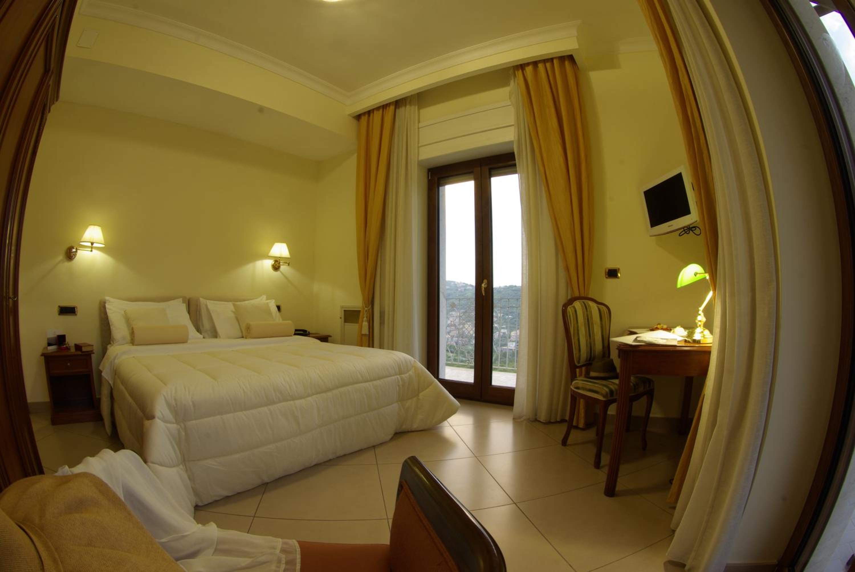 Superior Double Room - Photo 4