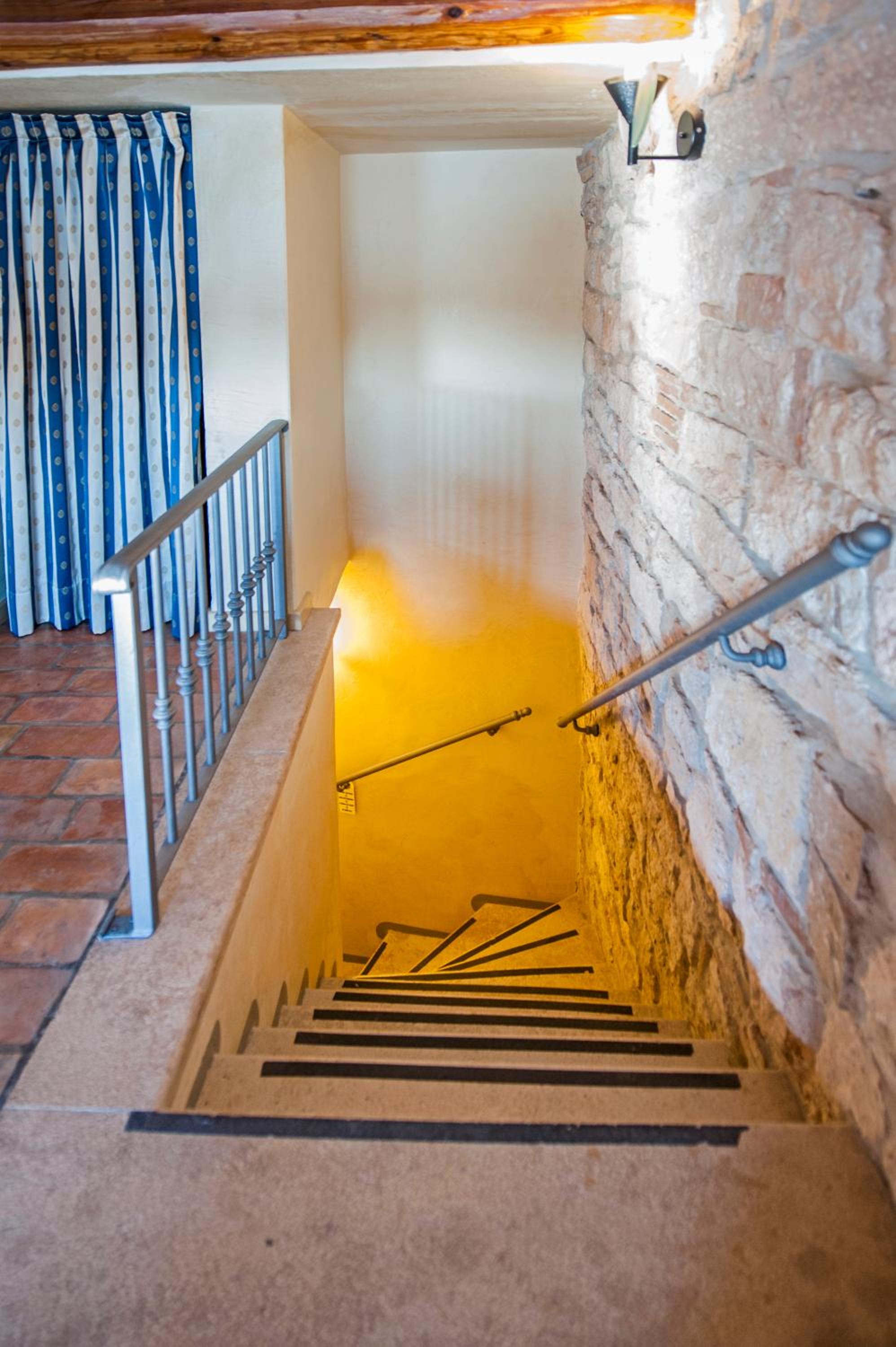 One-Bedroom Apartment with Sea View - Attic - Photo 12
