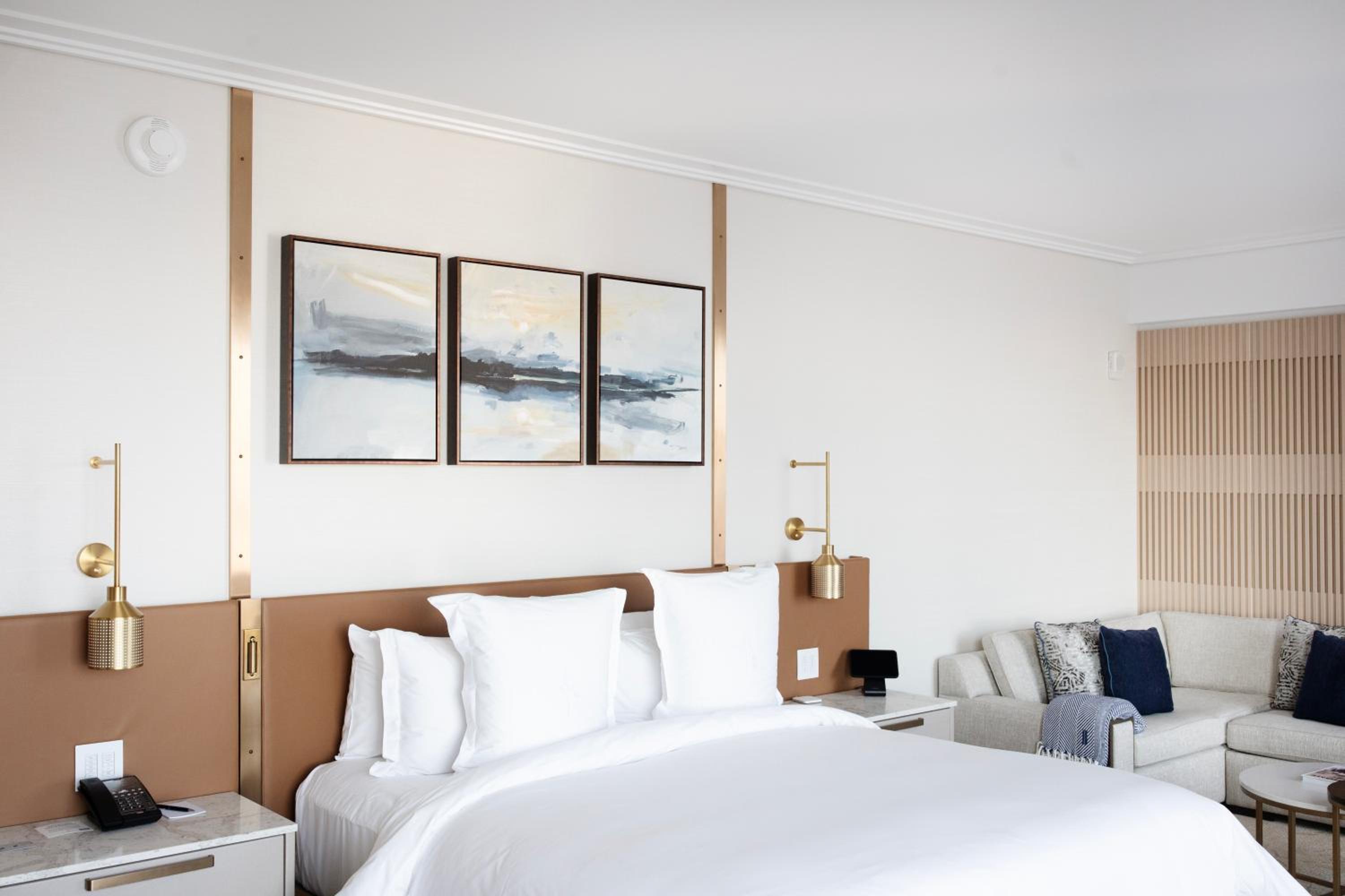 River View Executive Suite - Photo 2