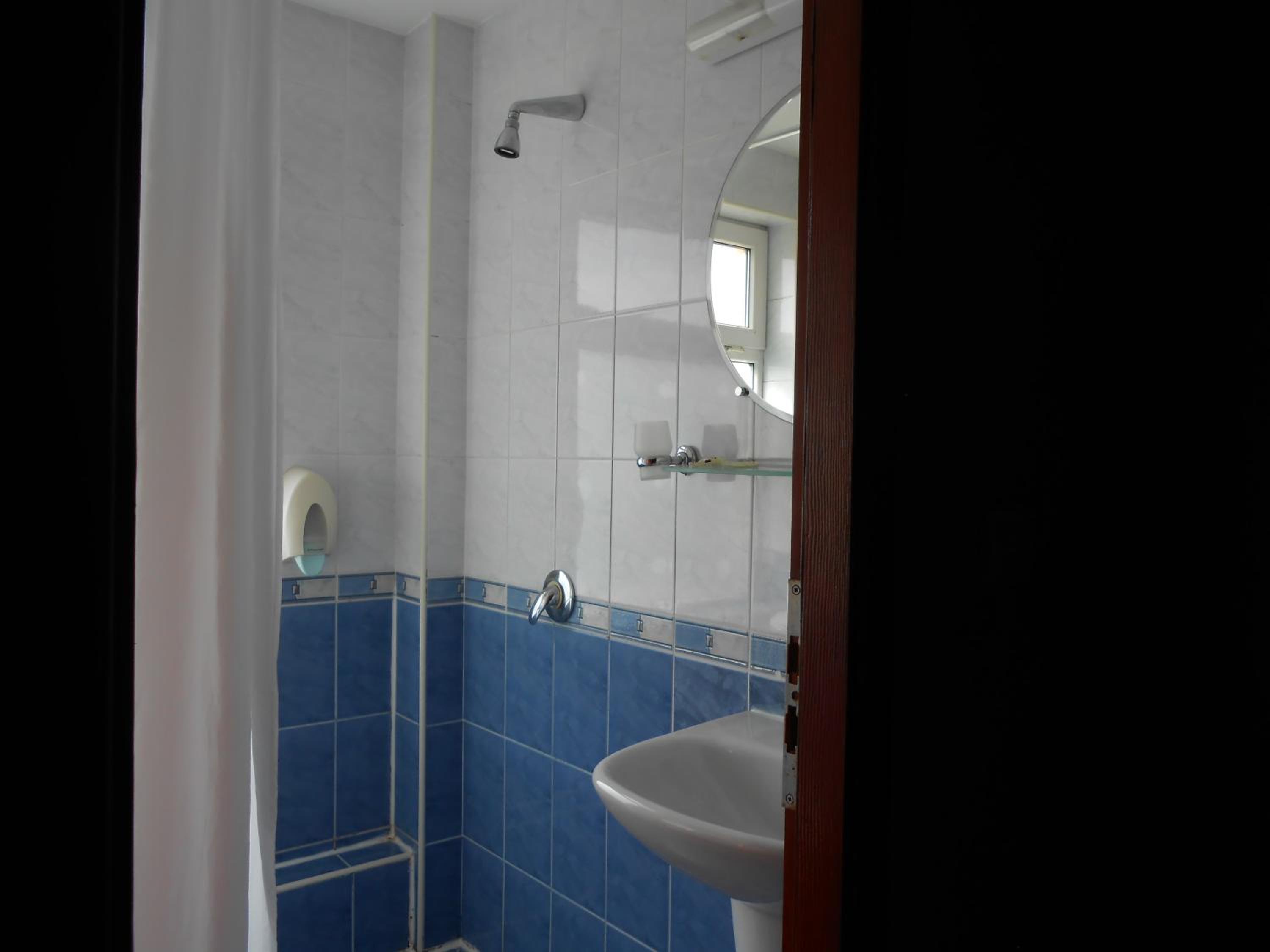Large Twin Room photo 3