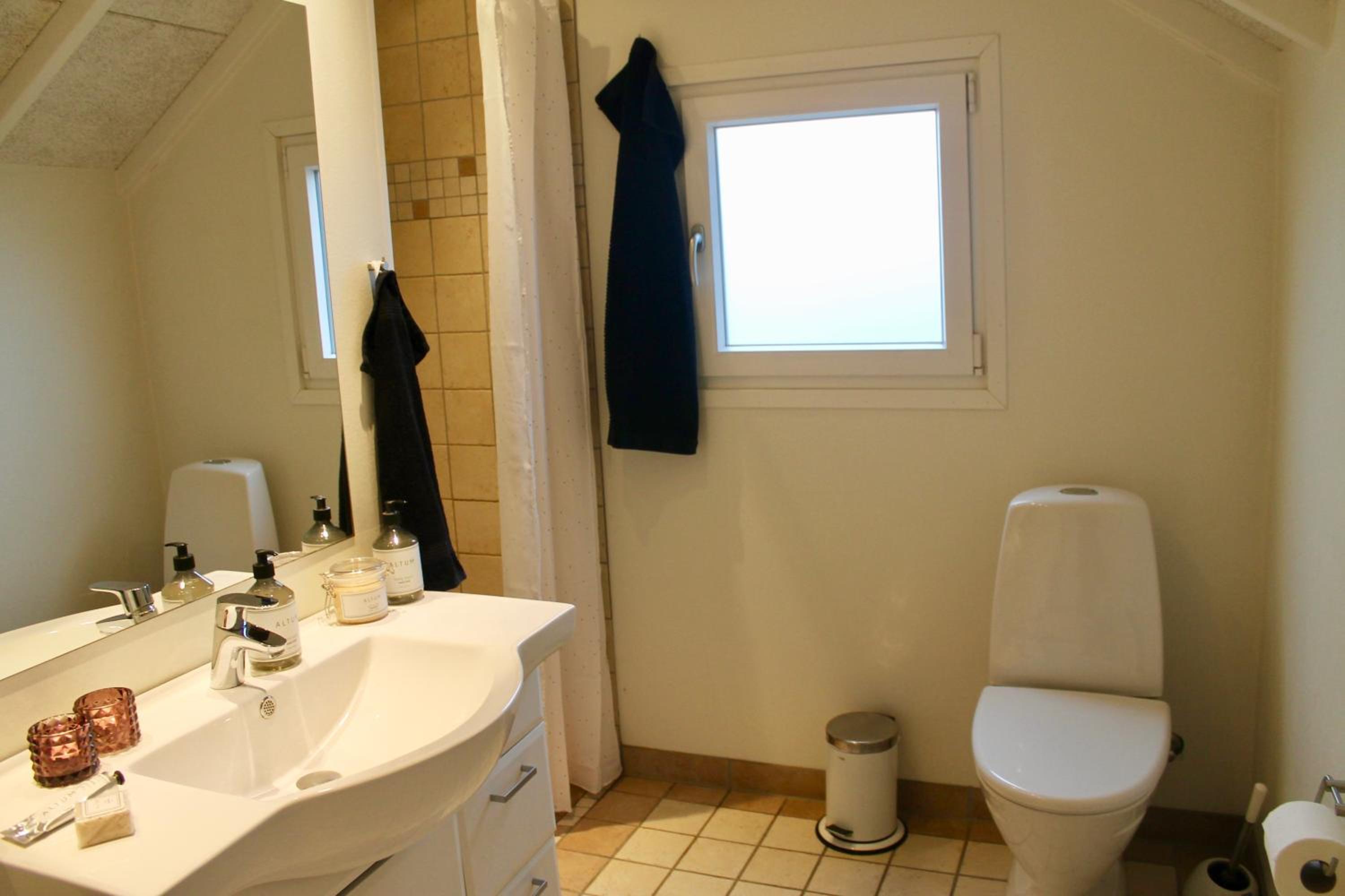 Two-Bedroom House photo 3