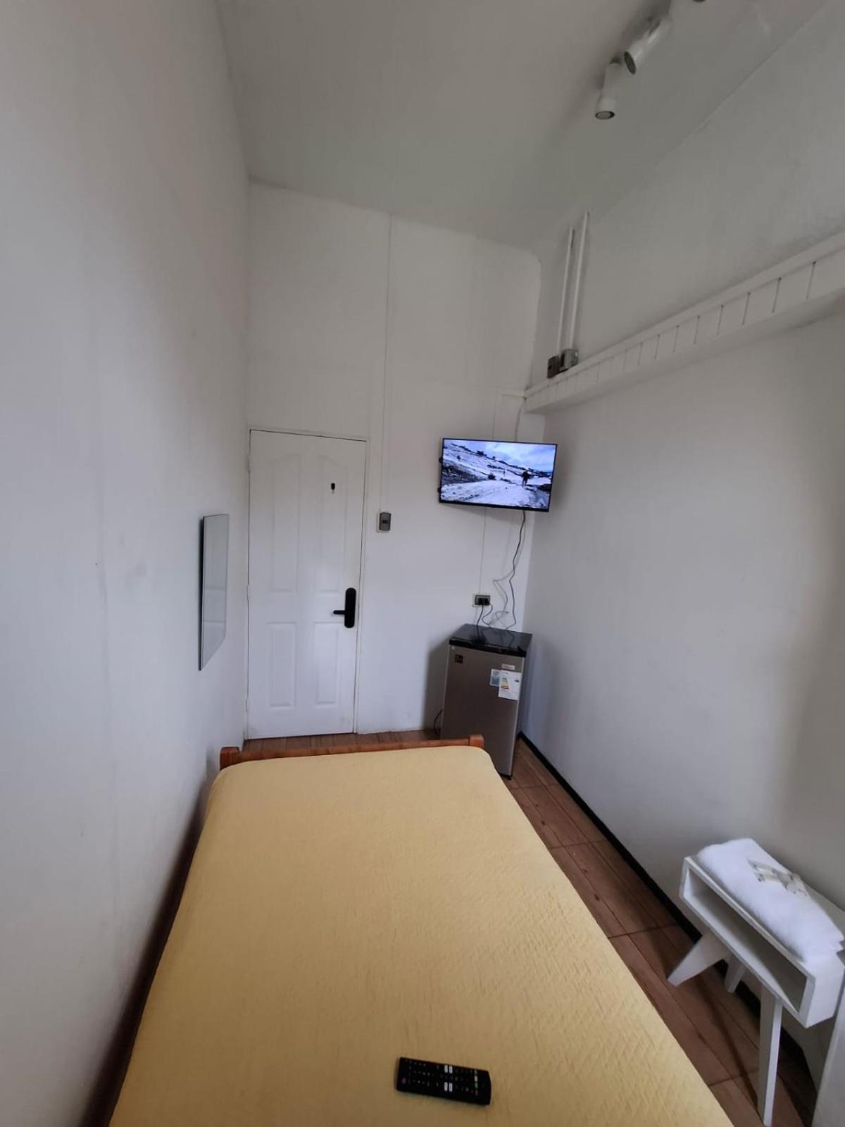 Single Room with Shared Bathroom