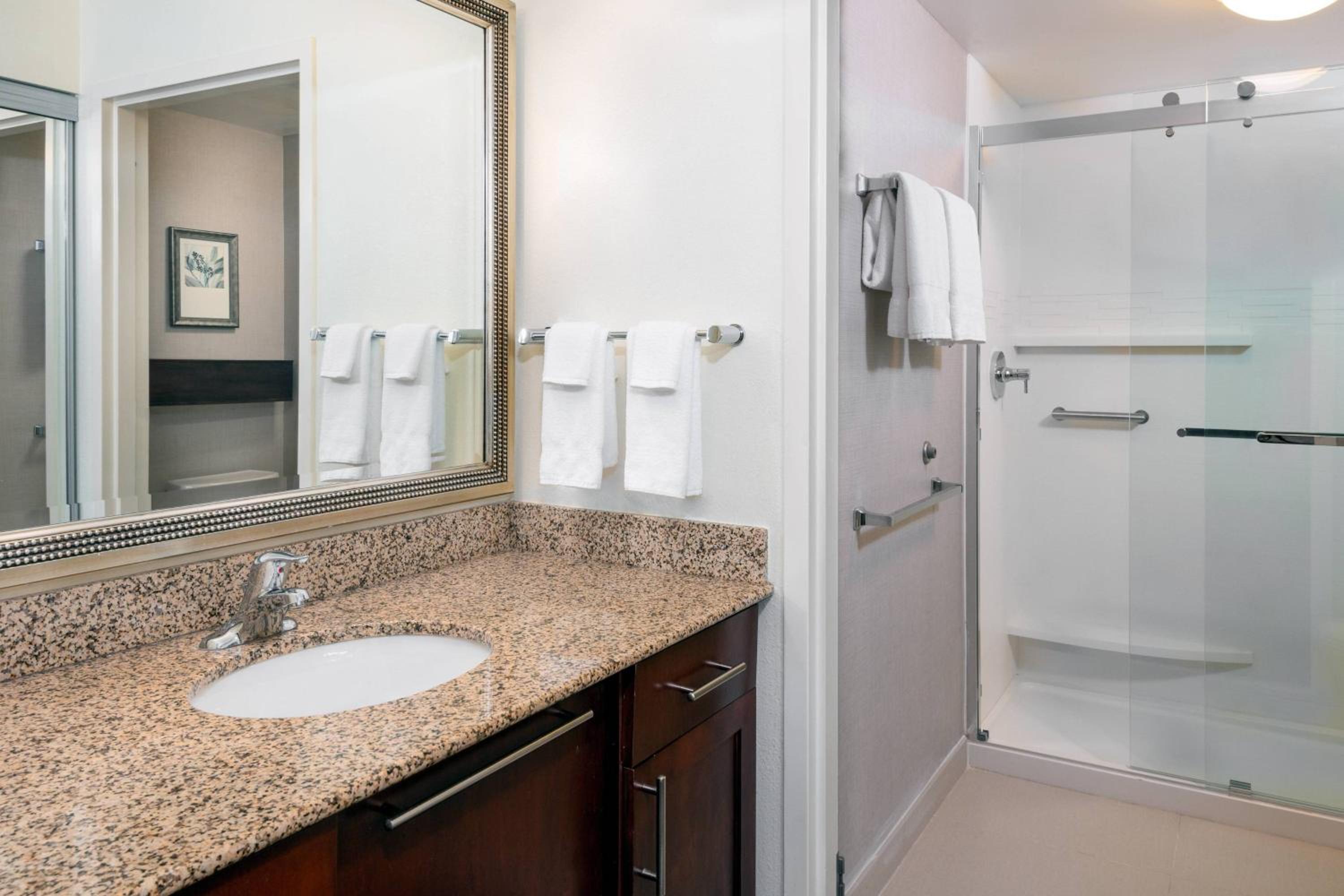 One-Bedroom Corner King Suite with Sofa Bed - Hearing Accessible photo 2