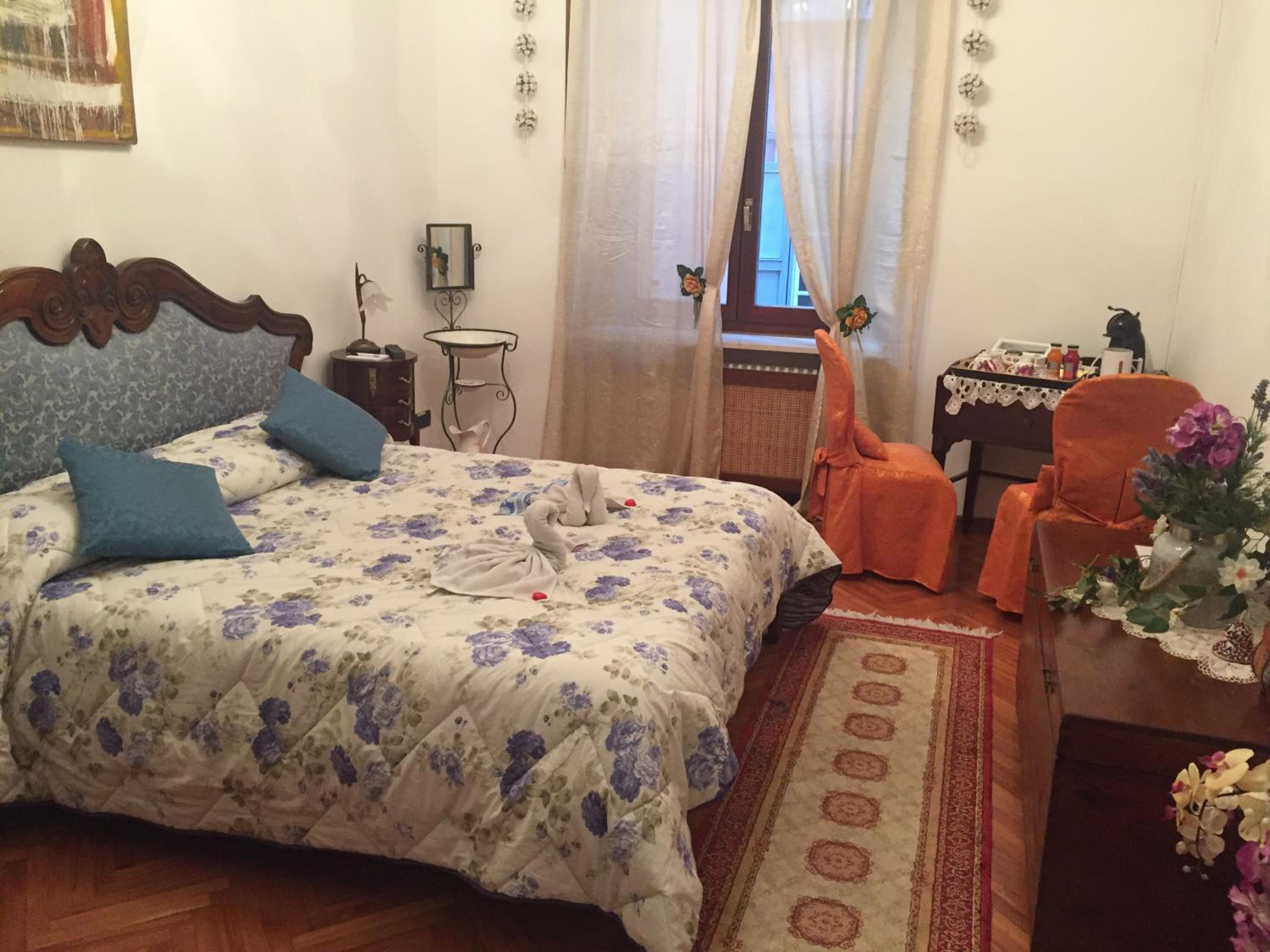 Classic Double Room with Private External Bathroom photo 1