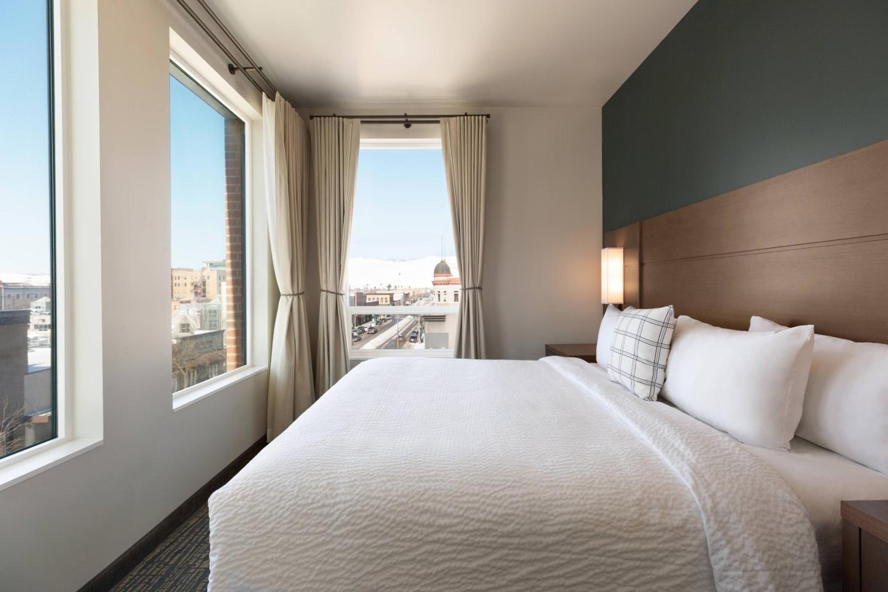 One-Bedroom King Suite  - Photo 4