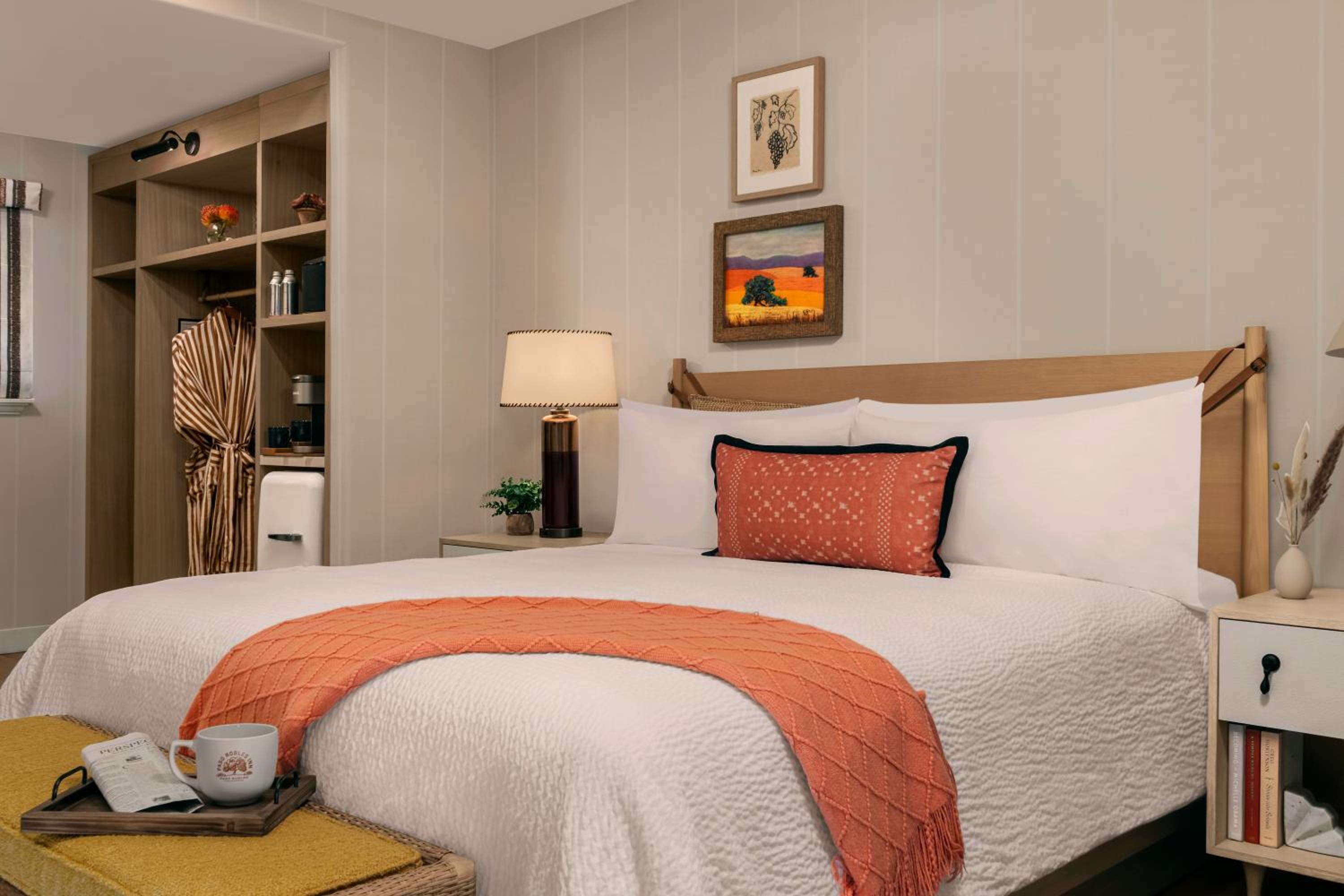 King Room with Garden View at Paso Robles Inn in Paso Robles