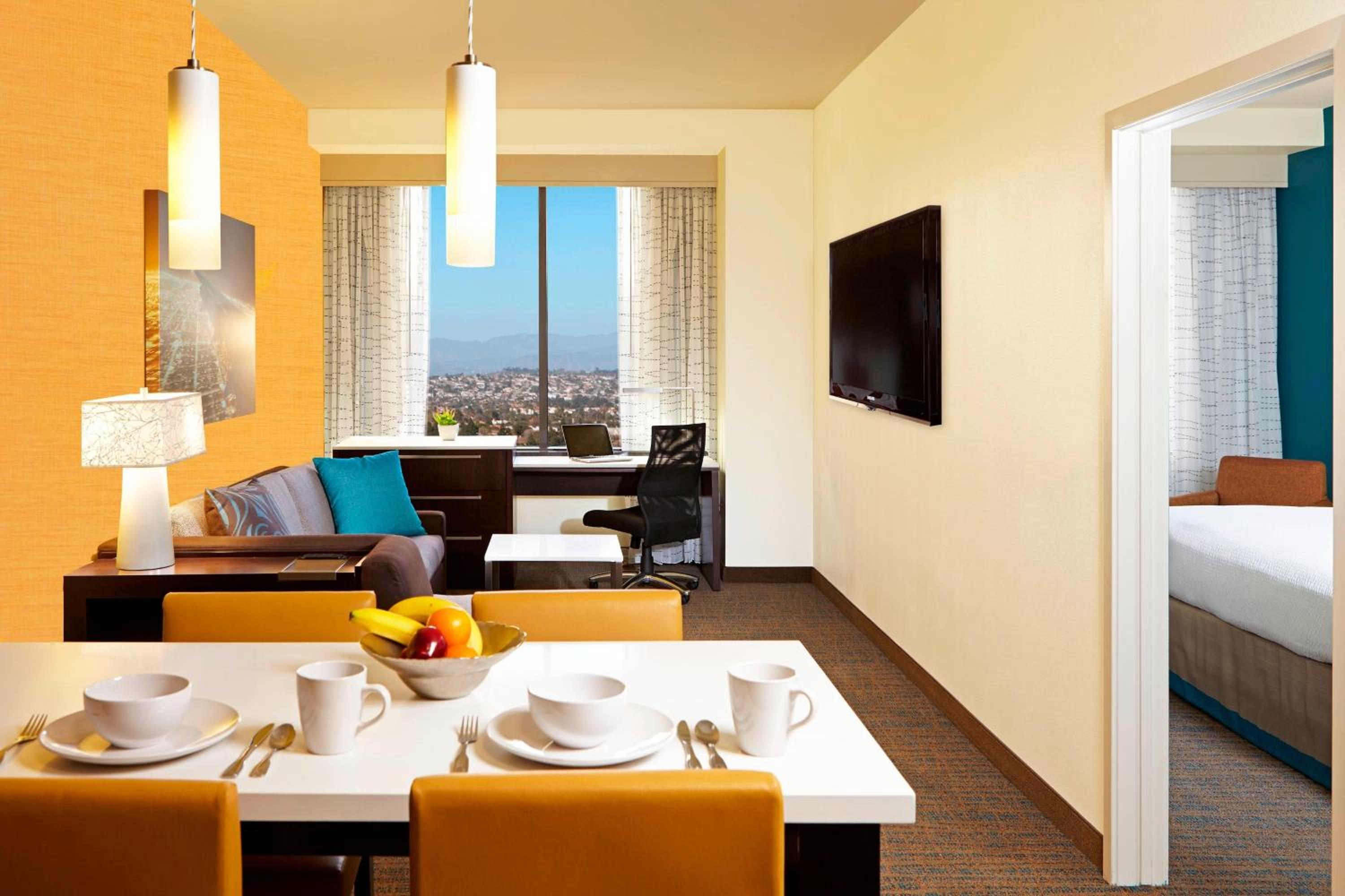 One-Bedroom King Suite with Sofa Bed and Roll-in Shower - Mobility and Hearing Accessible