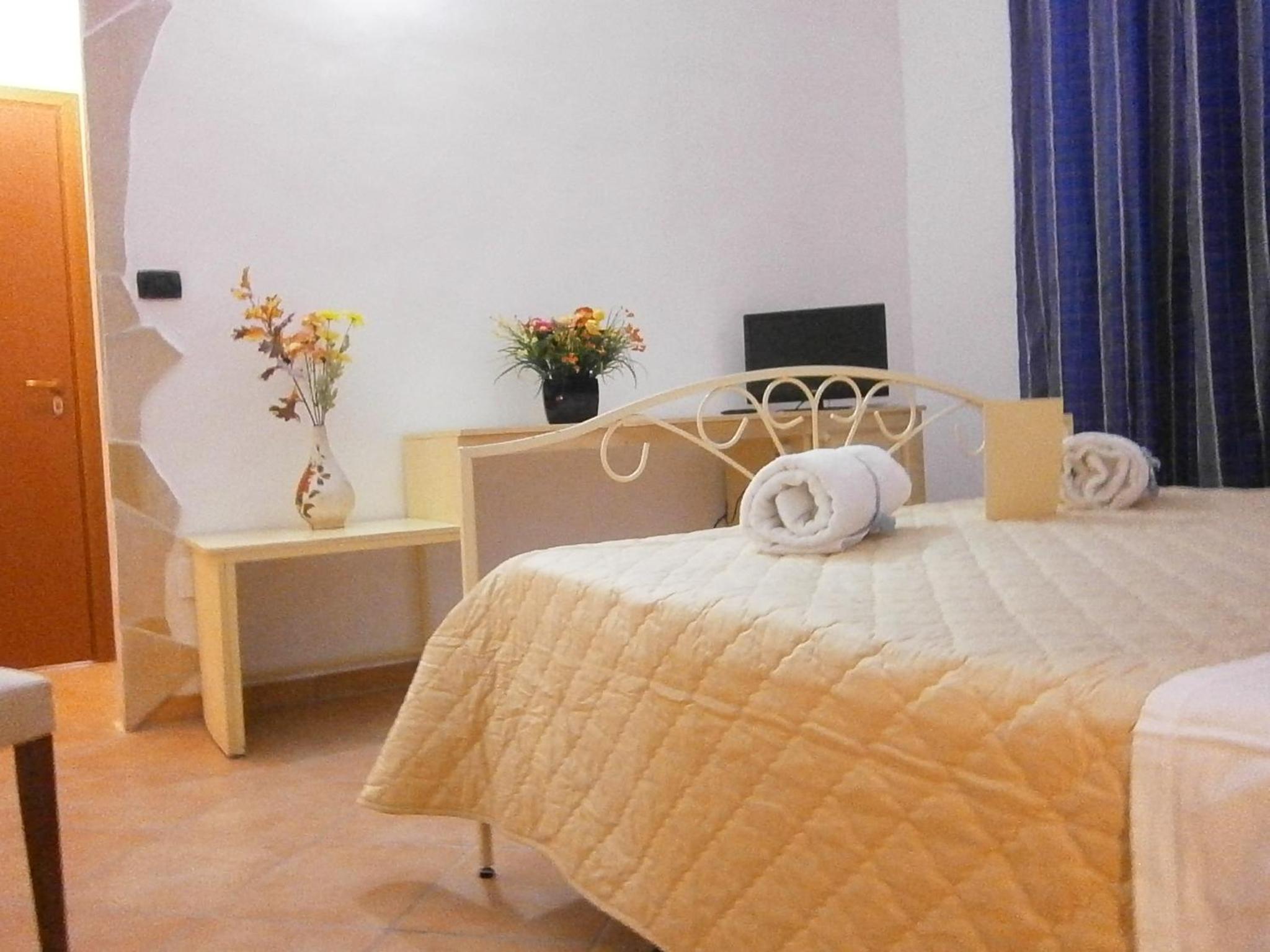Double Room with Private Bathroom photo 3
