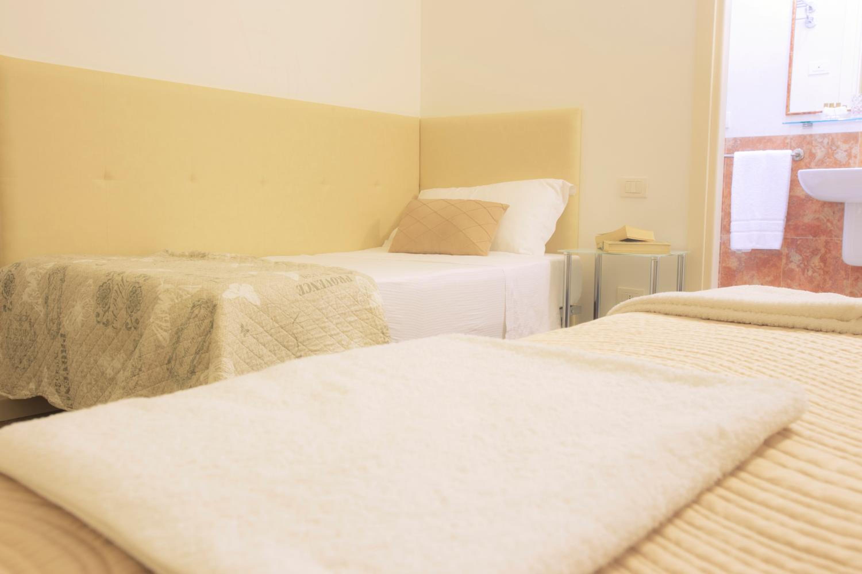 Triple Room photo 2