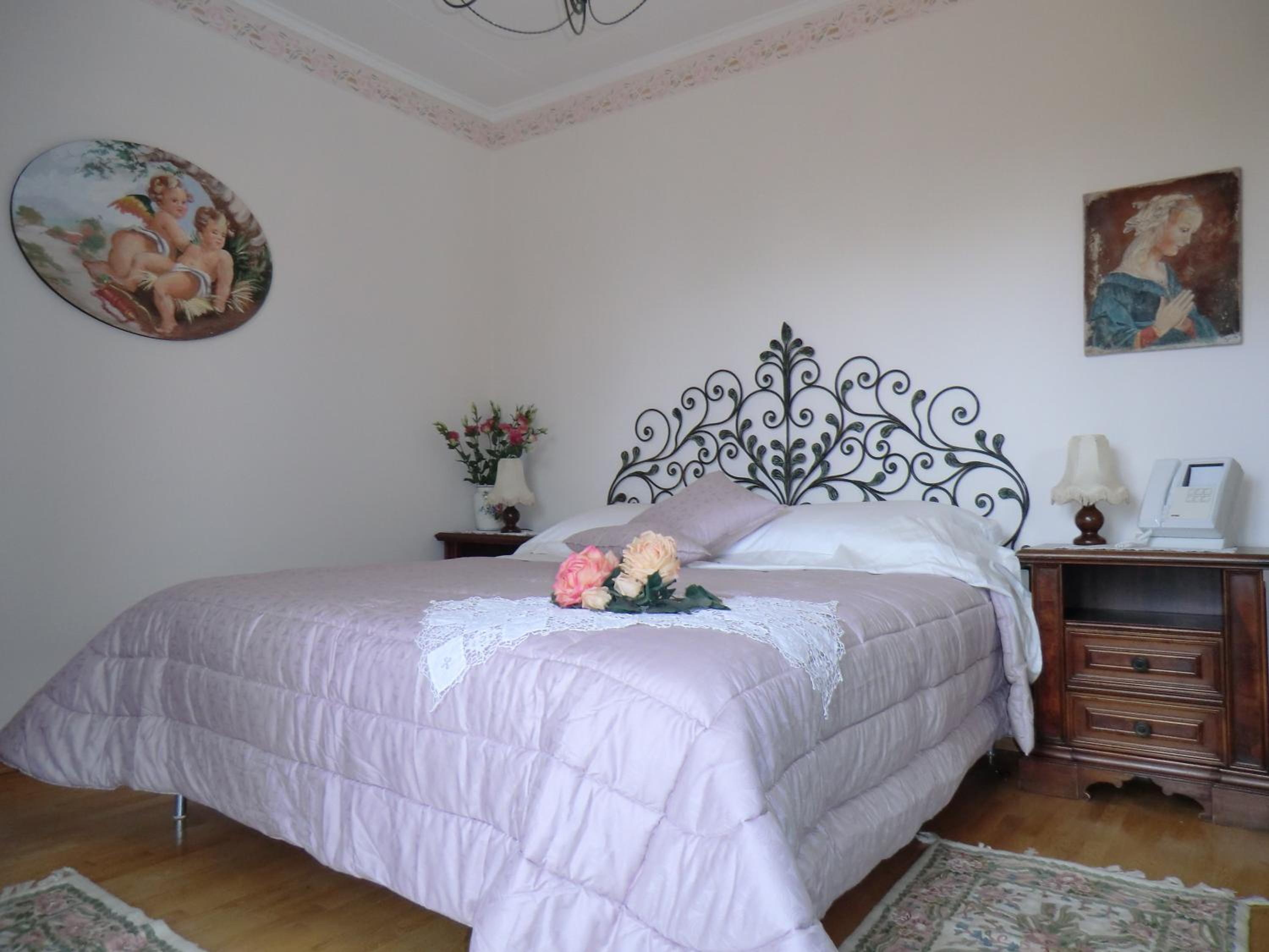 Double Room - Photo 4
