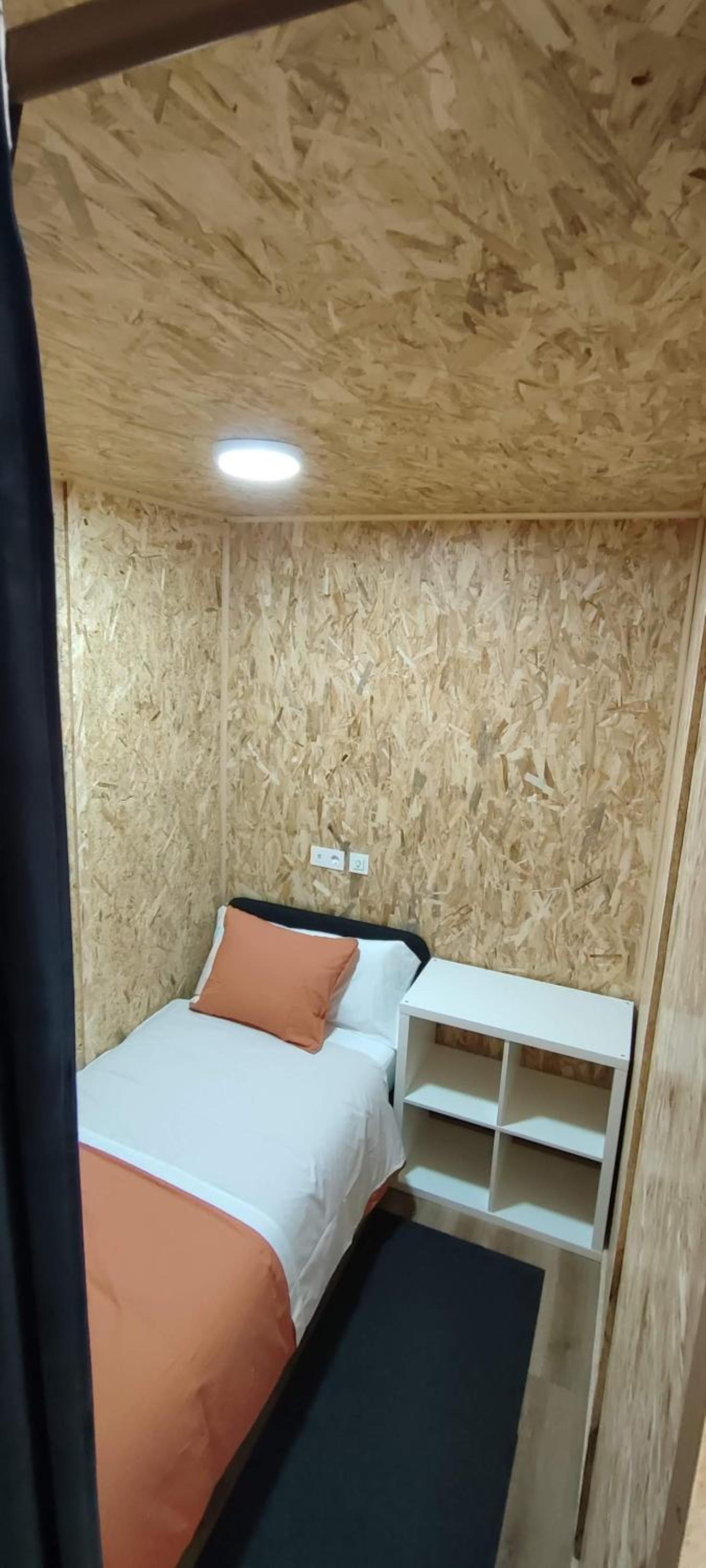 Single Bed in Dormitory Room photo 3