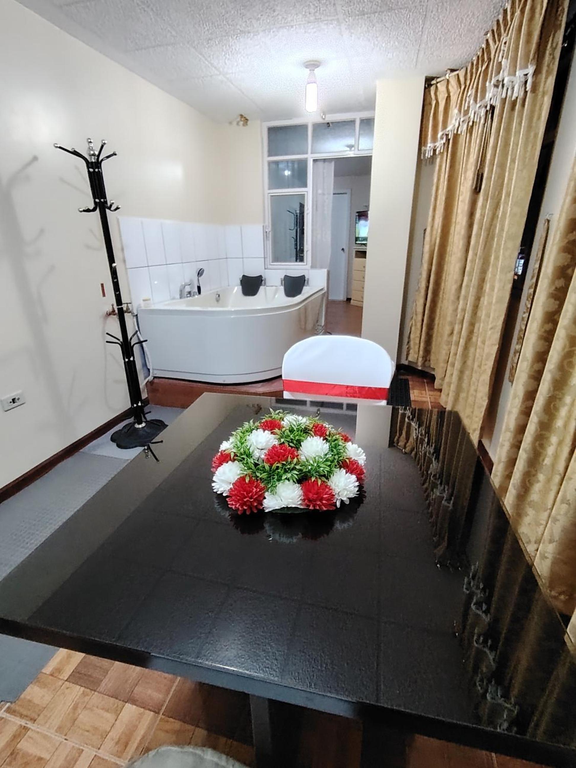 Queen Room with Spa Bath photo 3