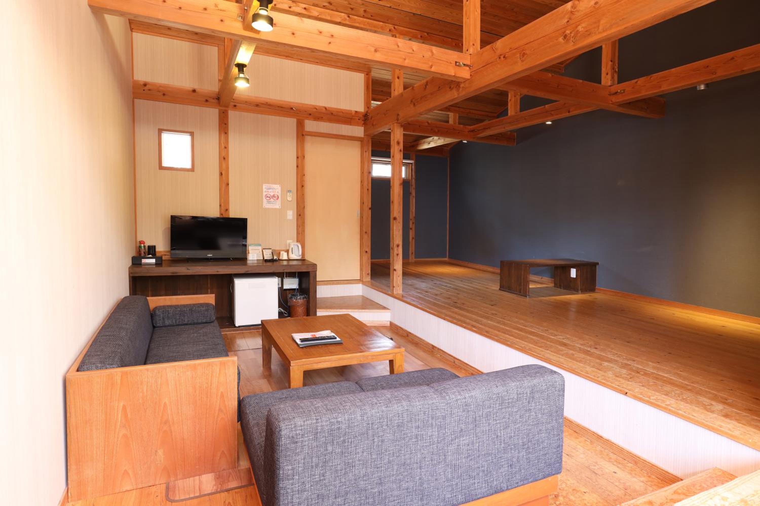 Standard Family Room - Photo 2