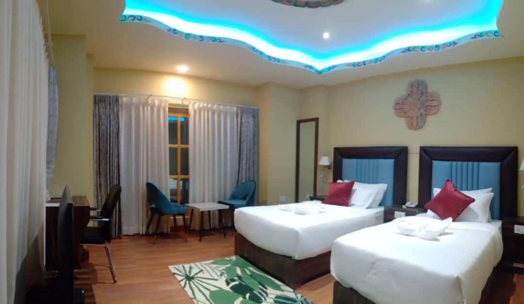 Twin Room with Balcony photo 2