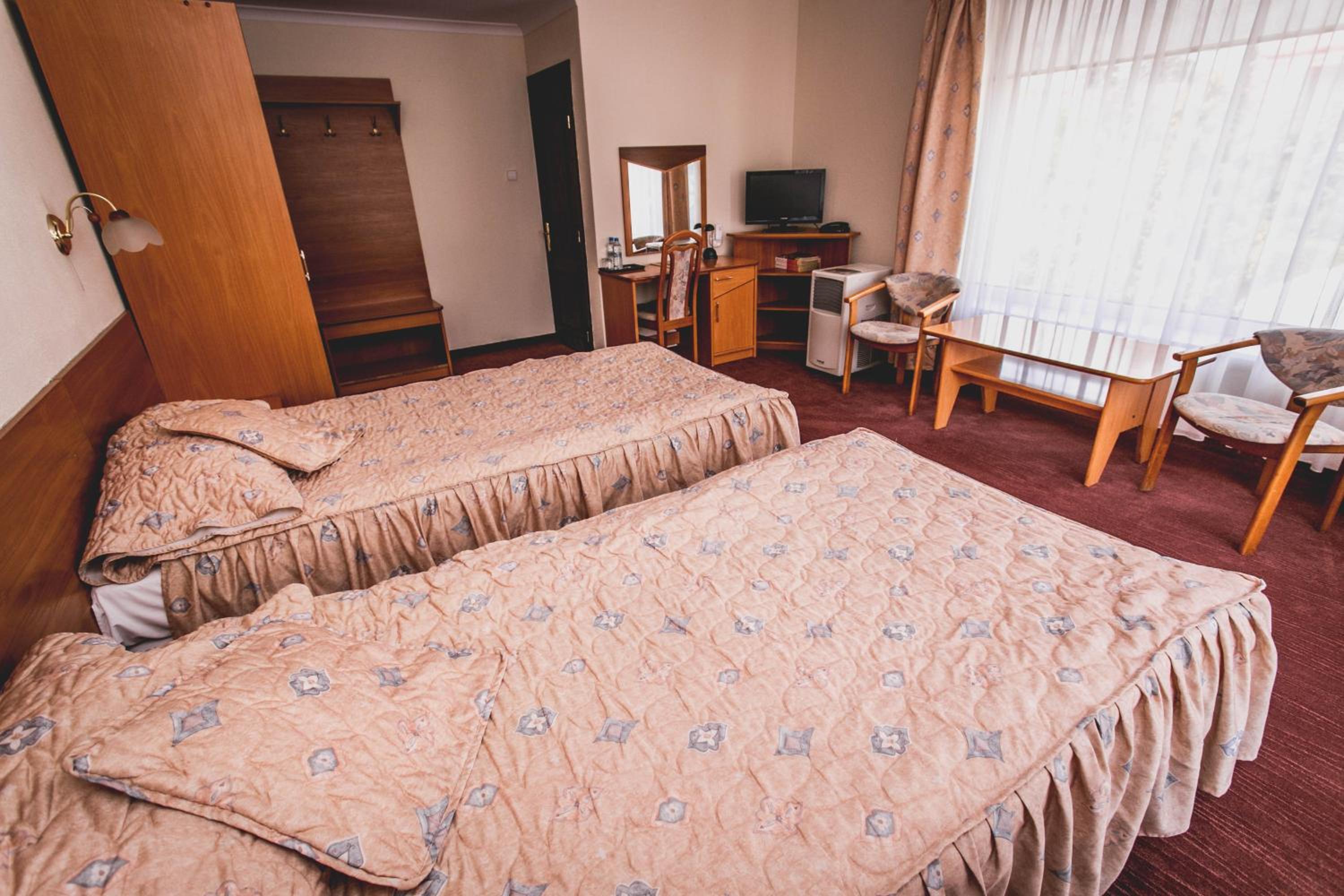 Double or Twin Room - Photo 2