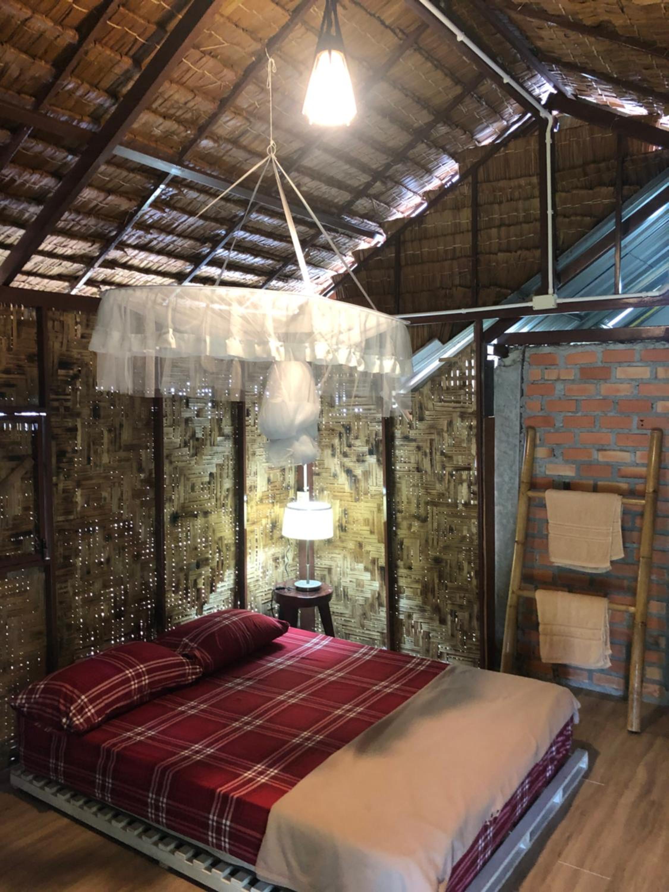 Standard Double Room with Fan - Photo 16