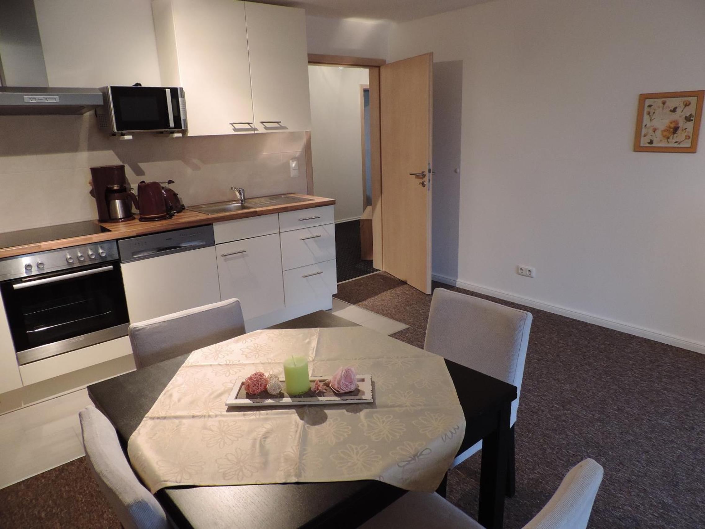 One-Bedroom Apartment - 2 - Photo 3
