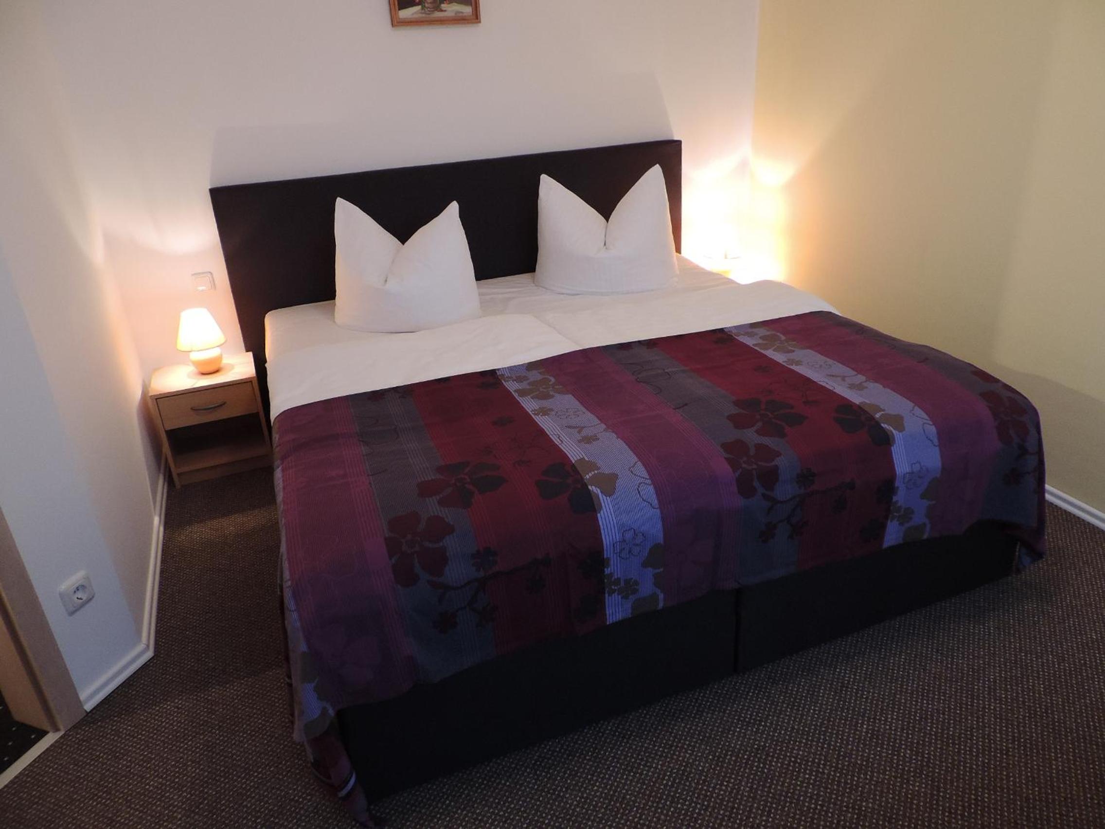 One-Bedroom Apartment - 2 - Photo 1