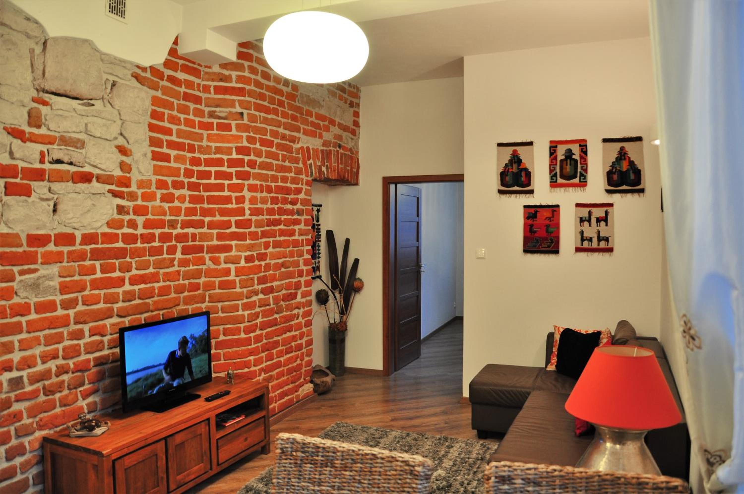 One-Bedroom Apartment with Sofa Bed - Photo 1