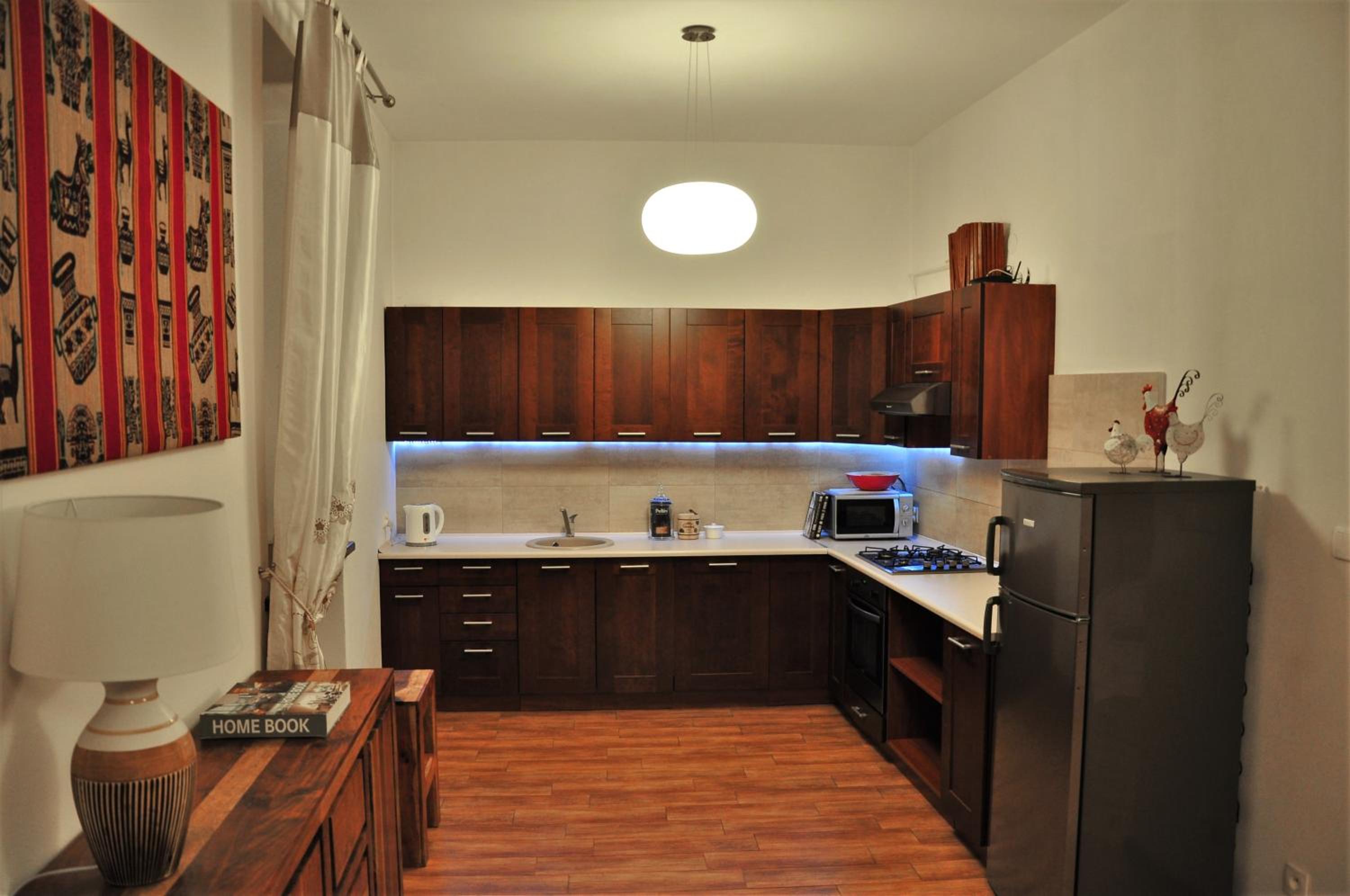 One-Bedroom Apartment with Sofa Bed - Photo 2