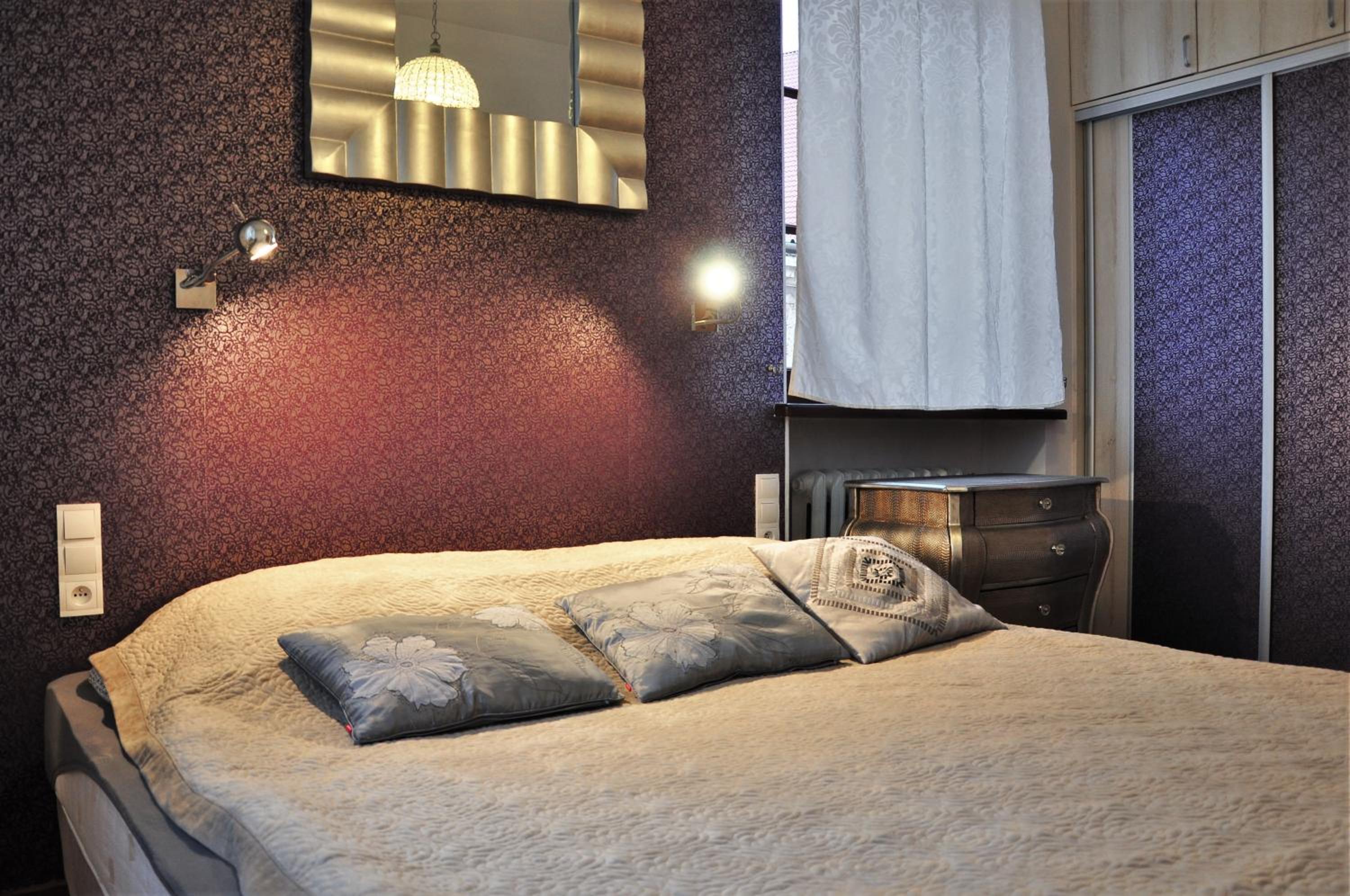 One-Bedroom Apartment with Sofa Bed - Photo 6