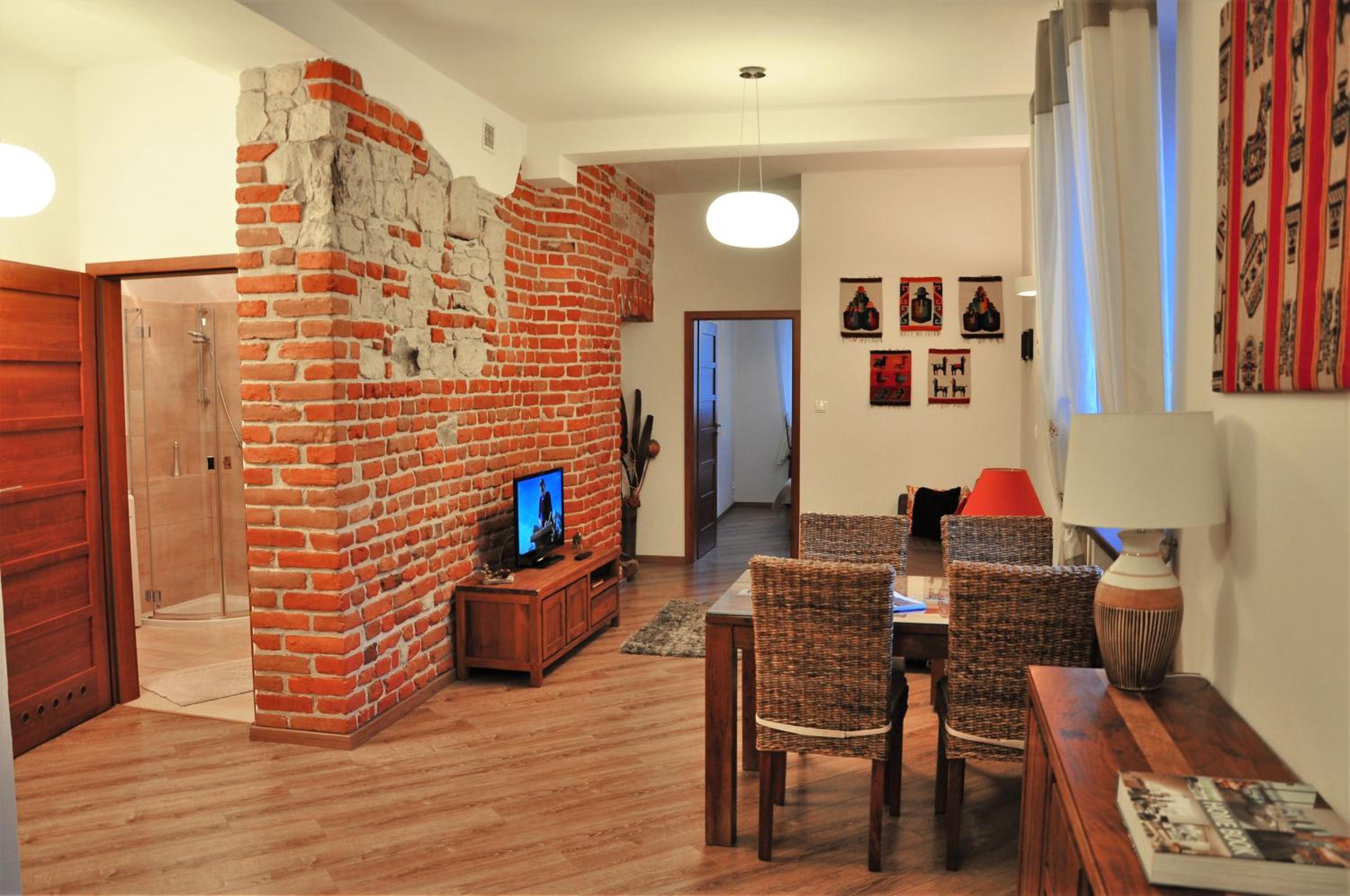 One-Bedroom Apartment with Sofa Bed - Photo 4