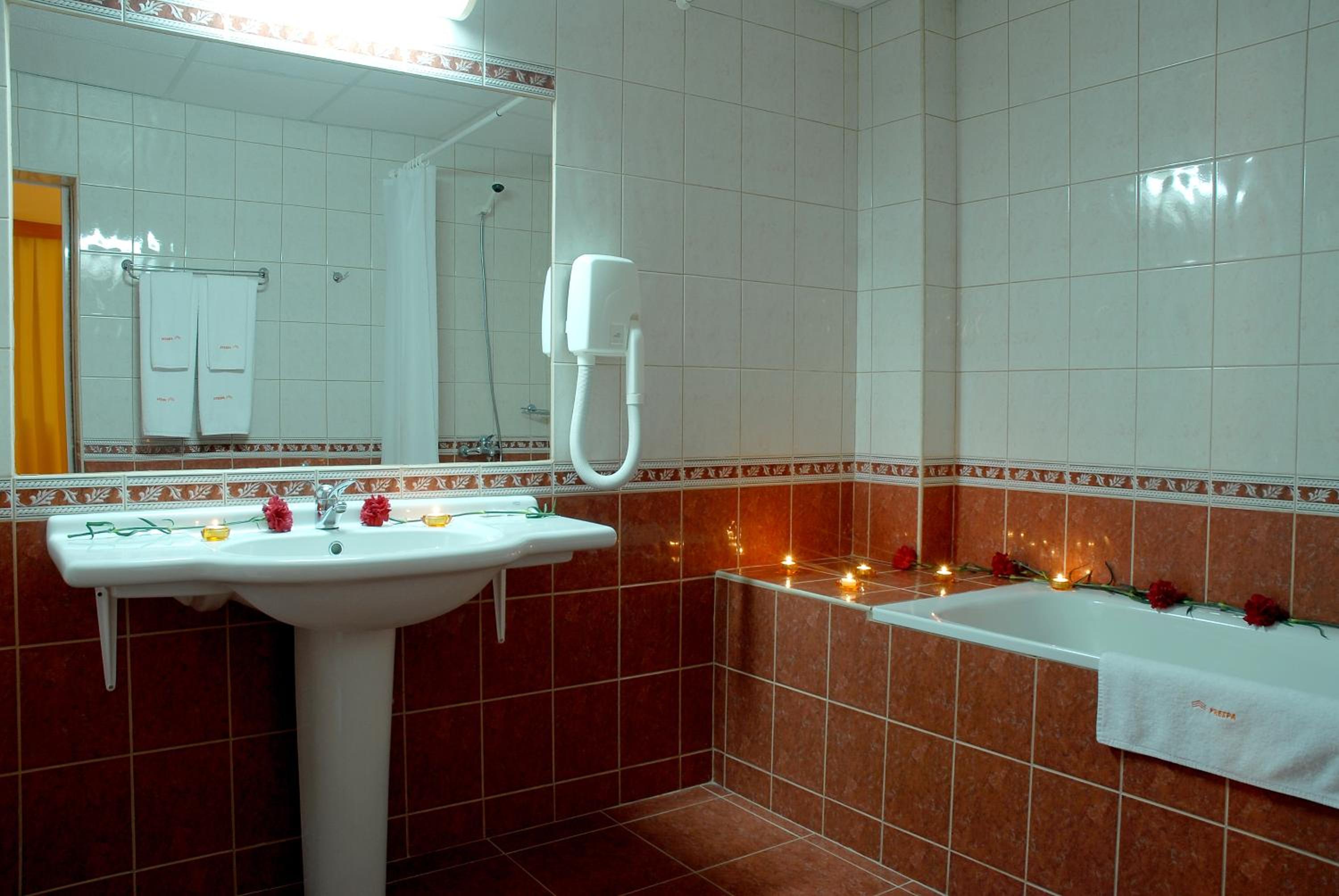 Family Room (2 Adults + 2 Children) photo 3