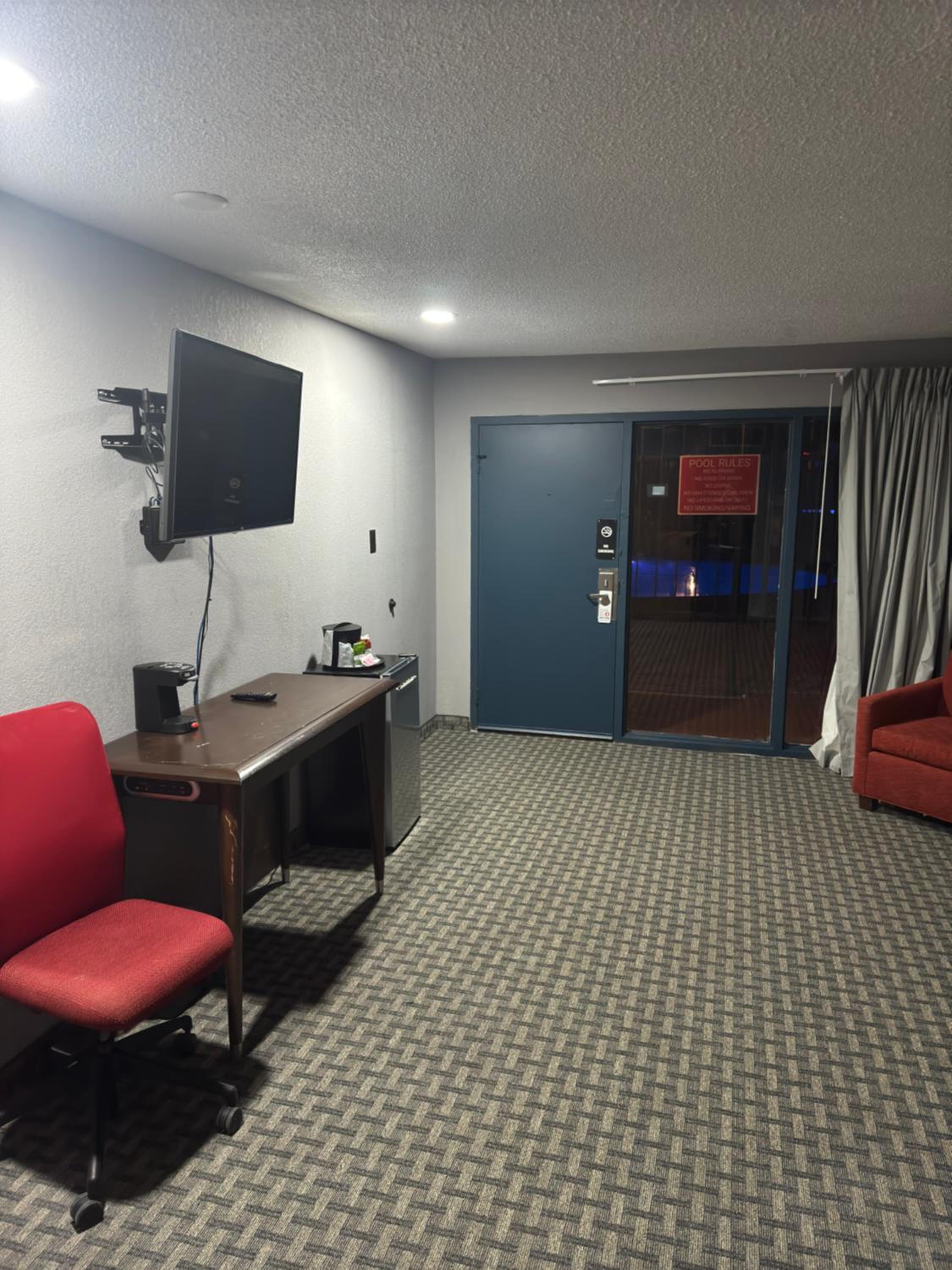 Deluxe King Room photo 2