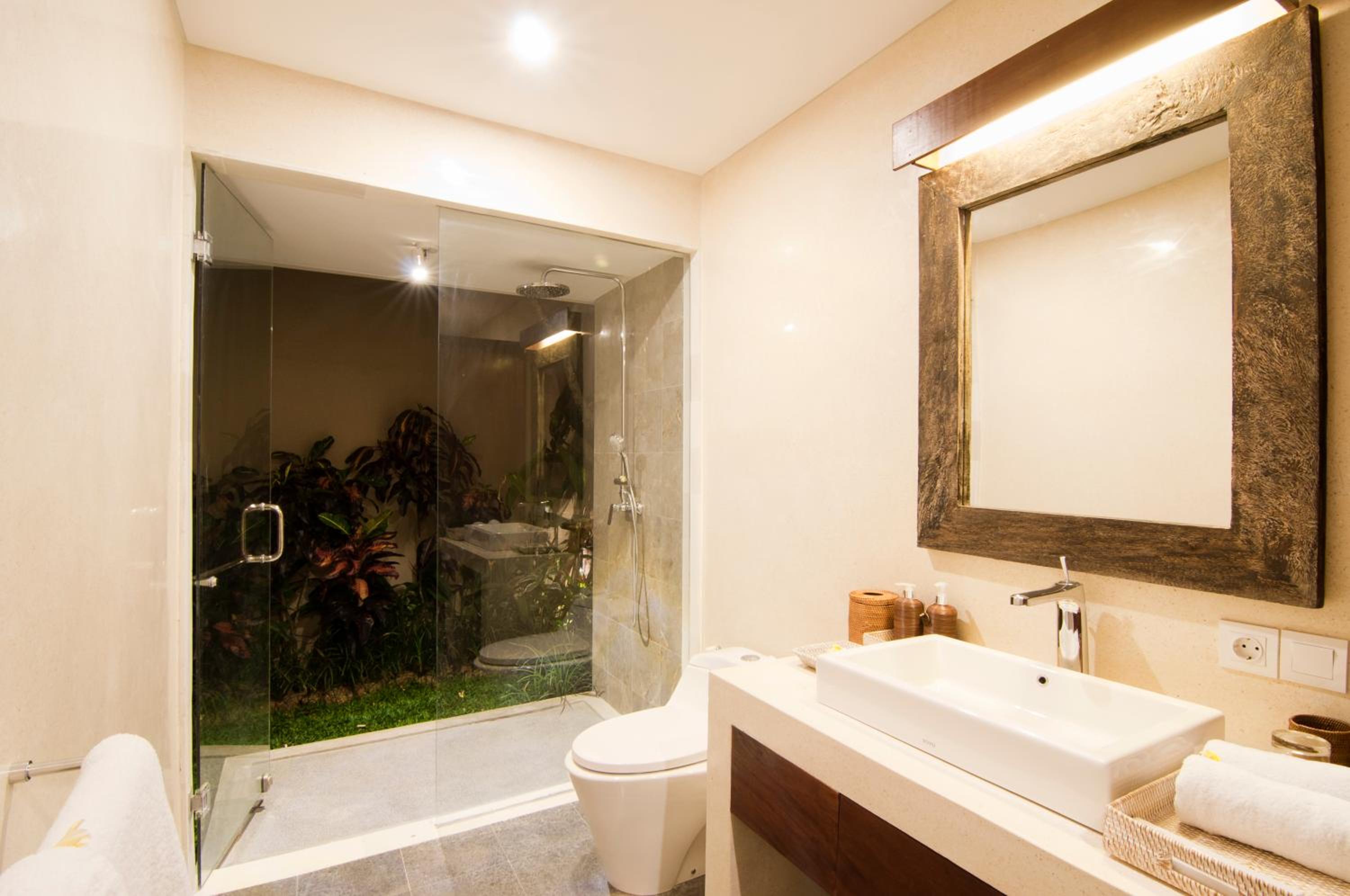 Villa with Private Pool photo 2