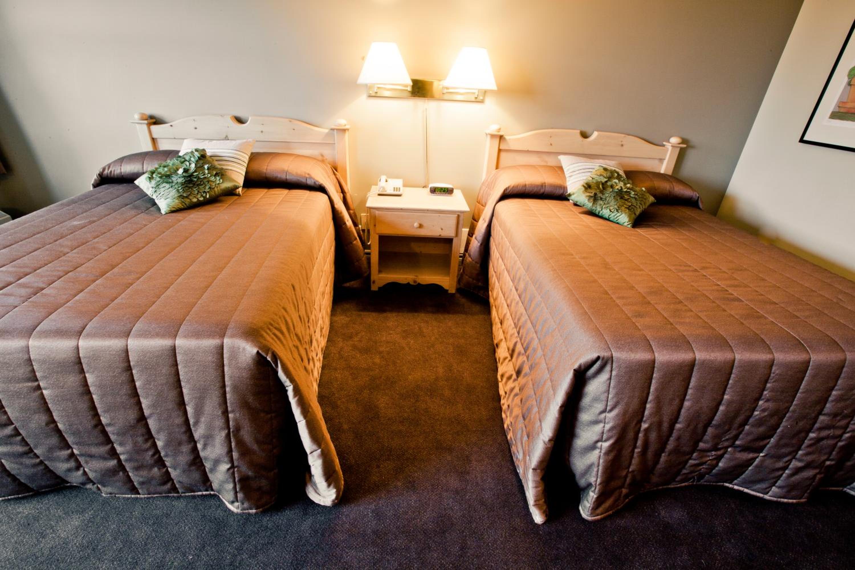 Double Room with Two Double Beds photo 2