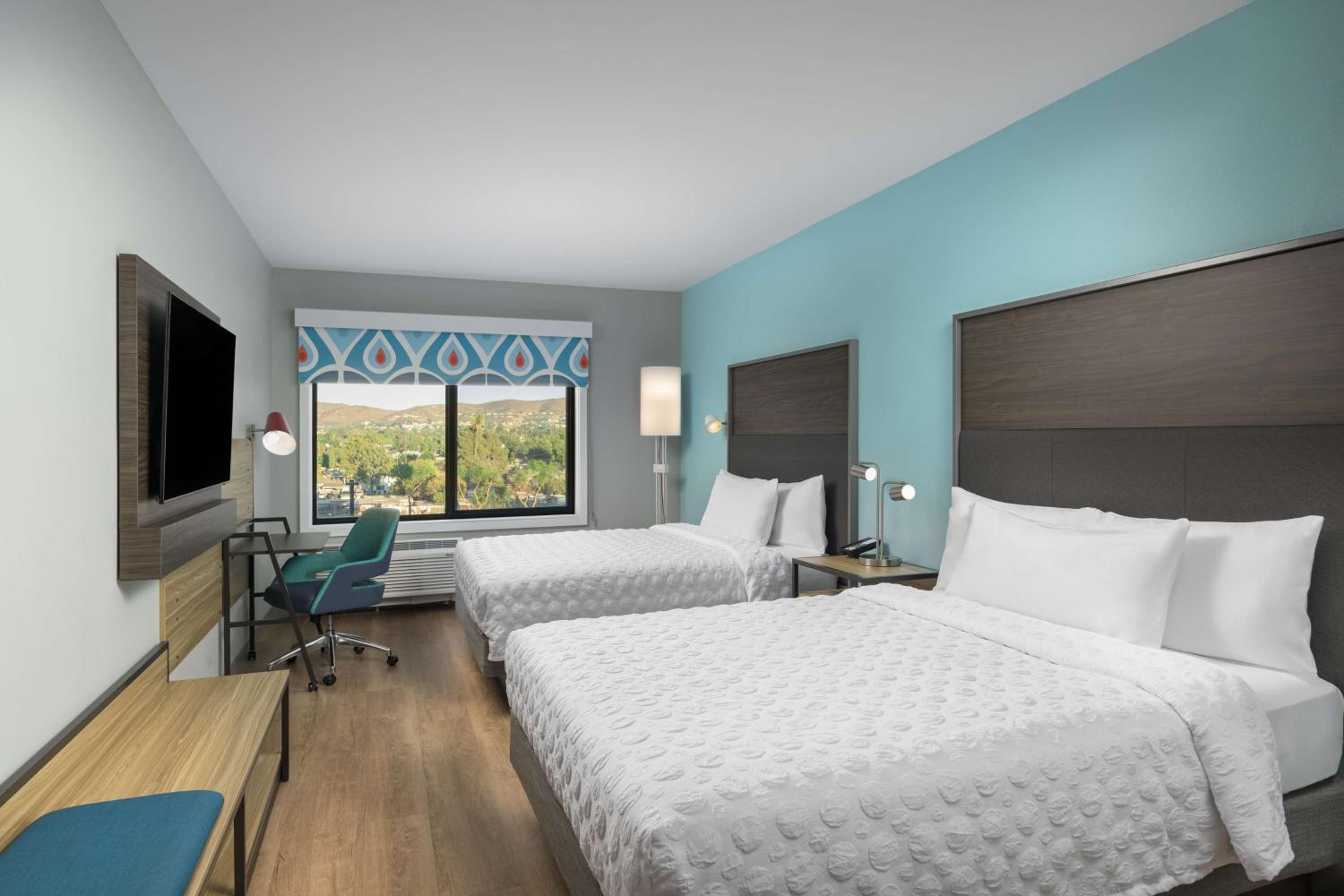 Queen Room with Two Queen Beds - Hearing Access