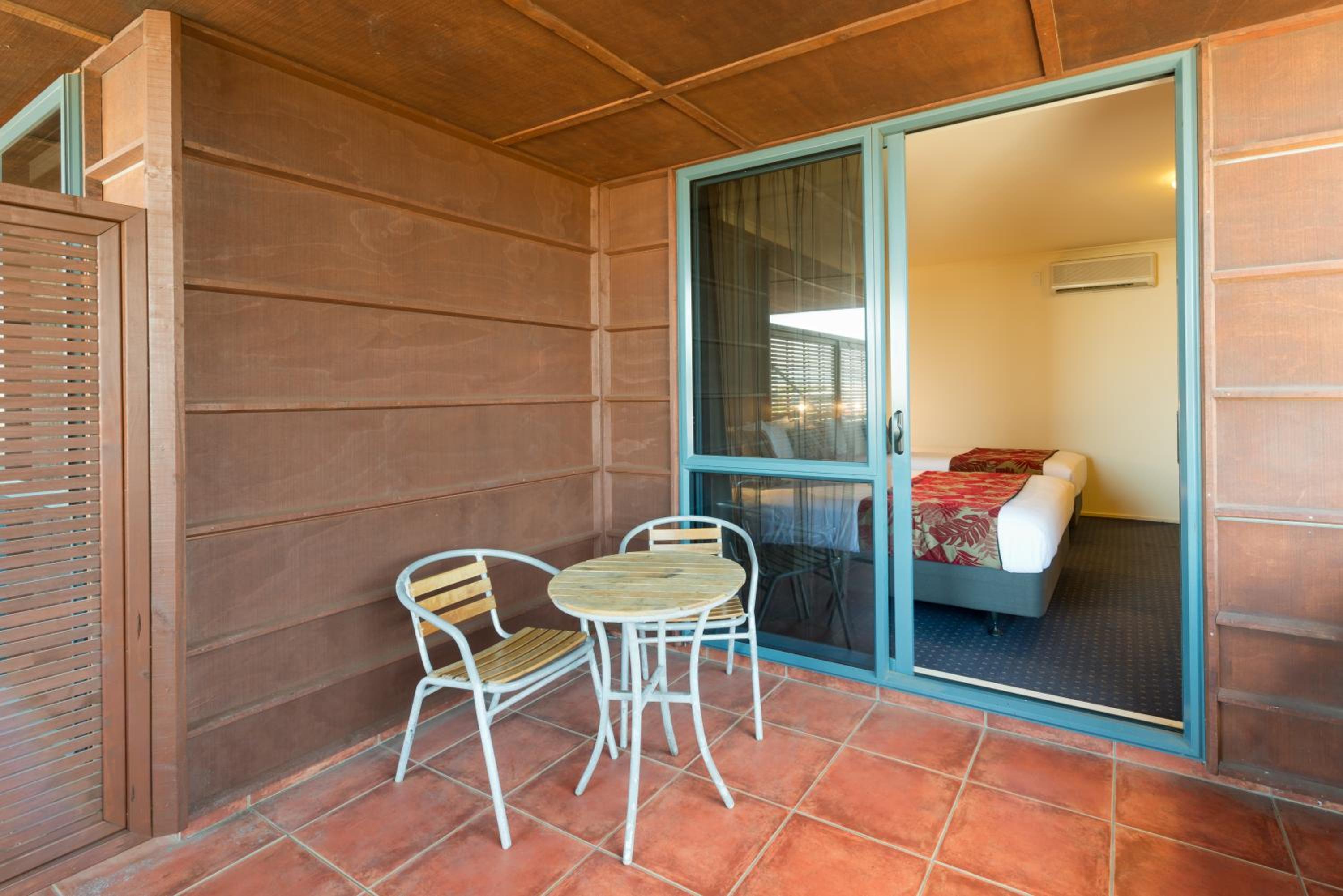 Double Room with Balcony - Photo 3