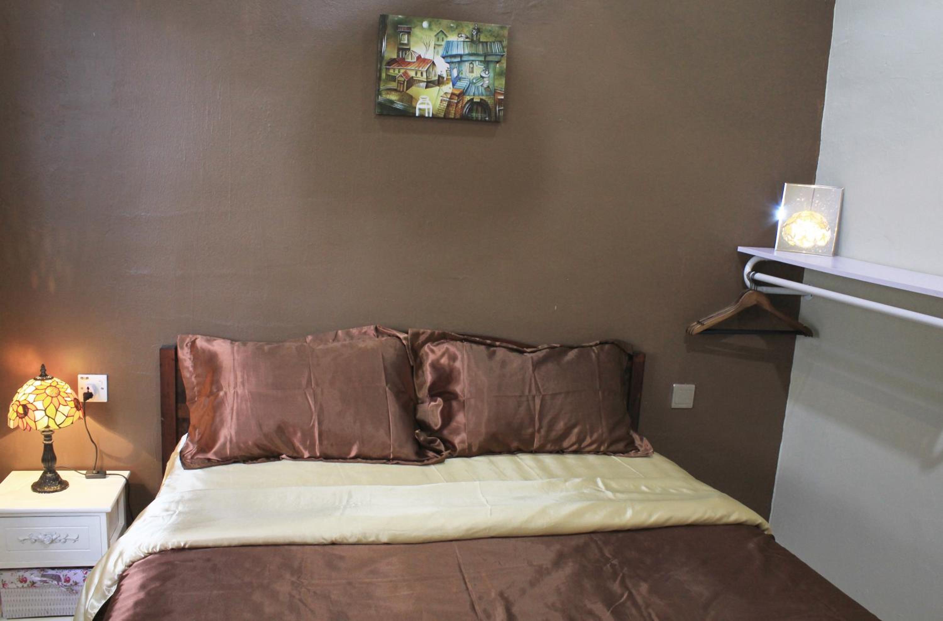 Queen Room photo 3