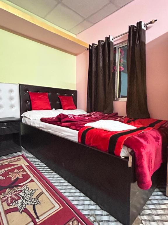 Budget Double Room - Photo 5